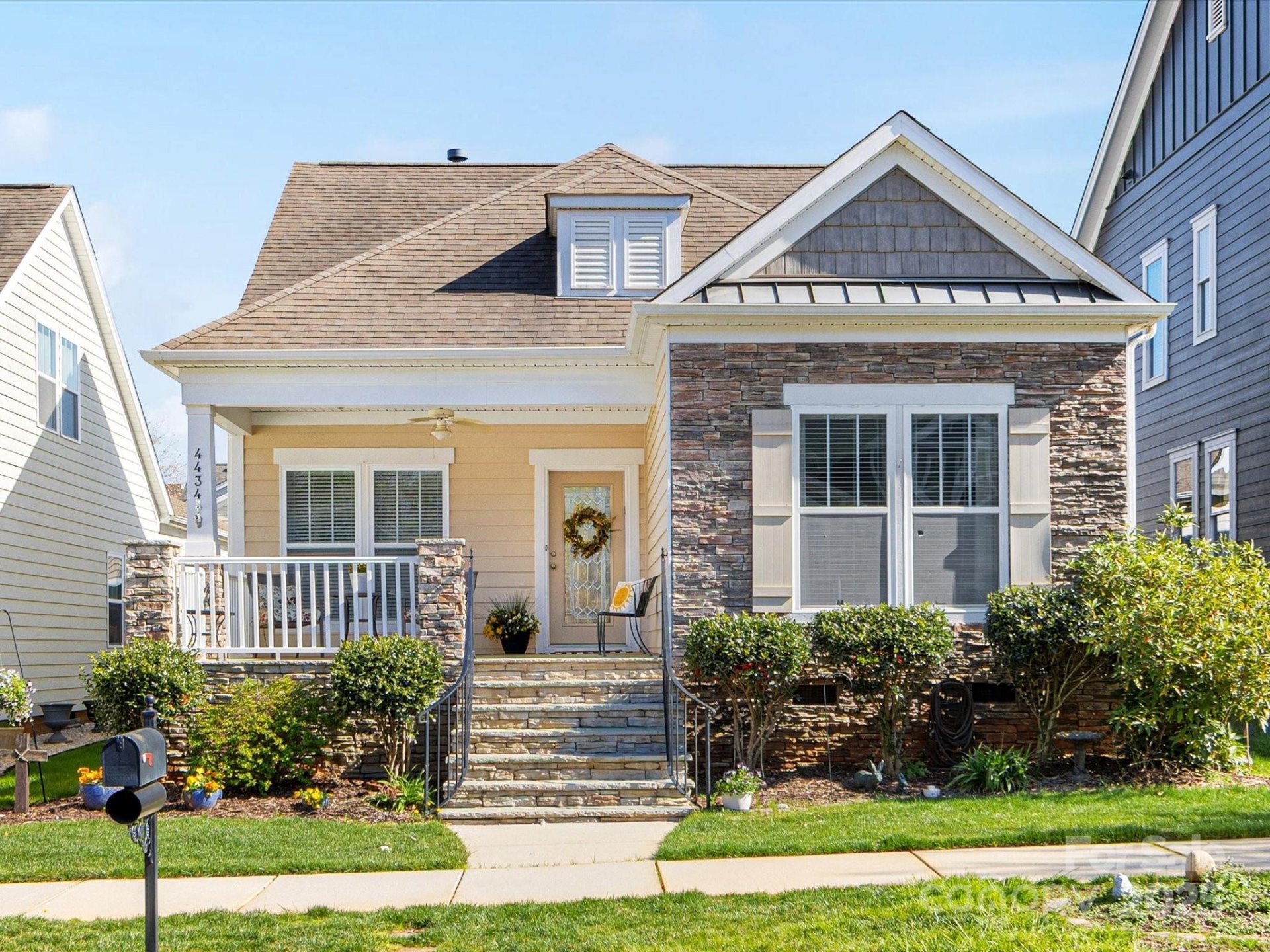 Brighton Park, Mint Hill Community