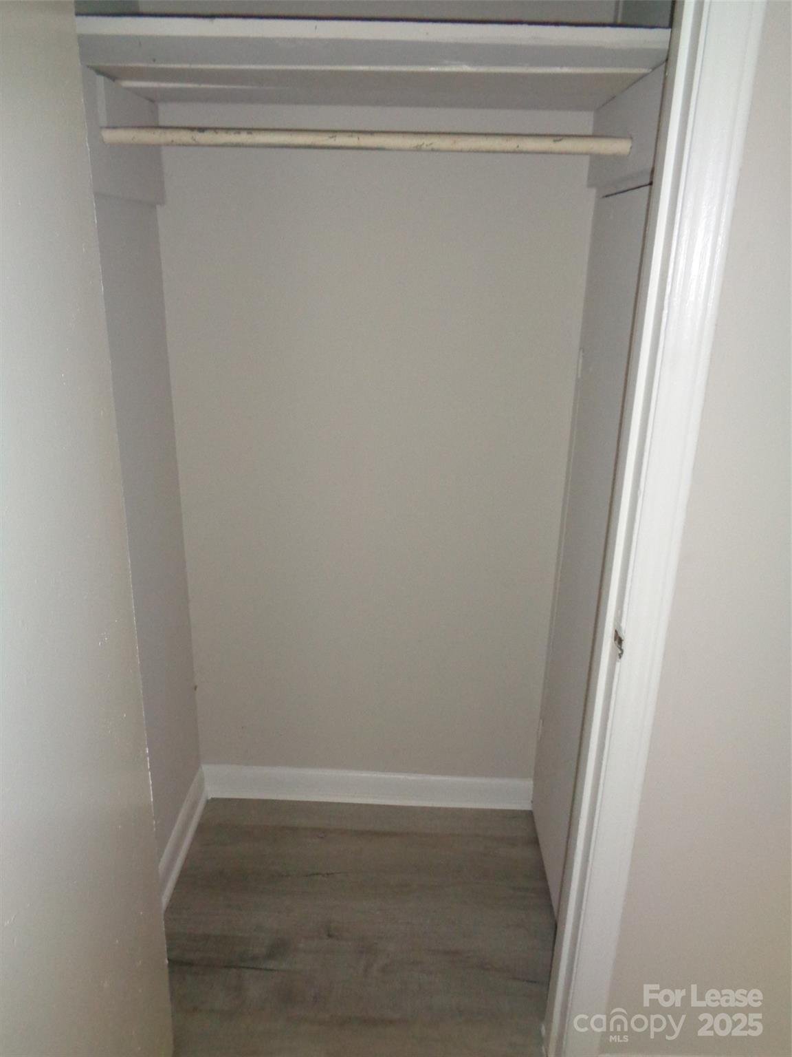 Property image 3 at 524 Echodale Drive, Charlotte, NC 28217