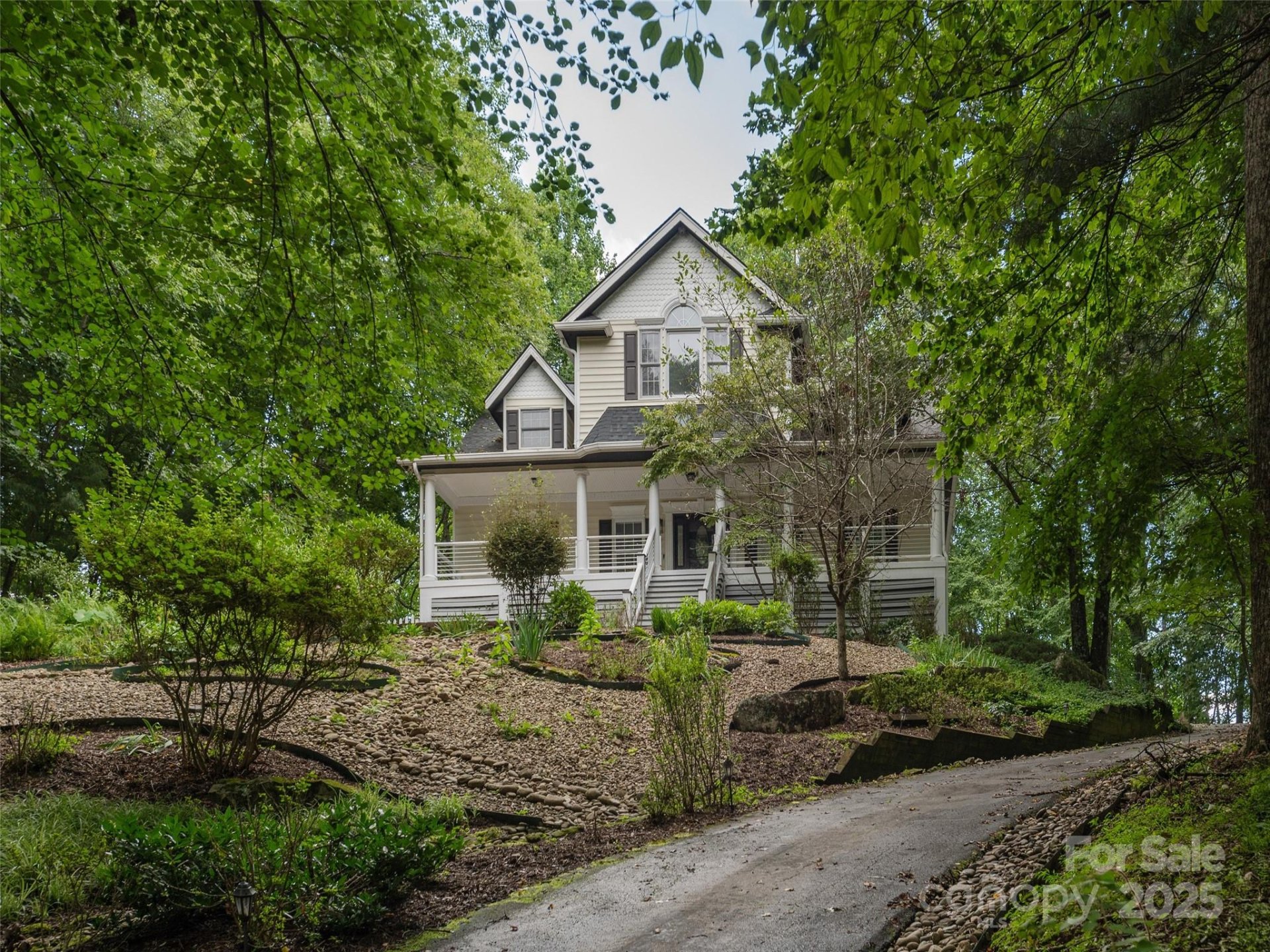 Kanuga Ridge, Hendersonville Community
