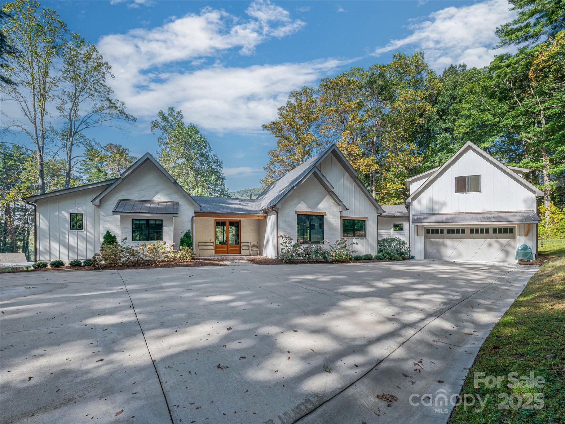Property image 2 at 165 Robinhood Road, Asheville, NC 28804