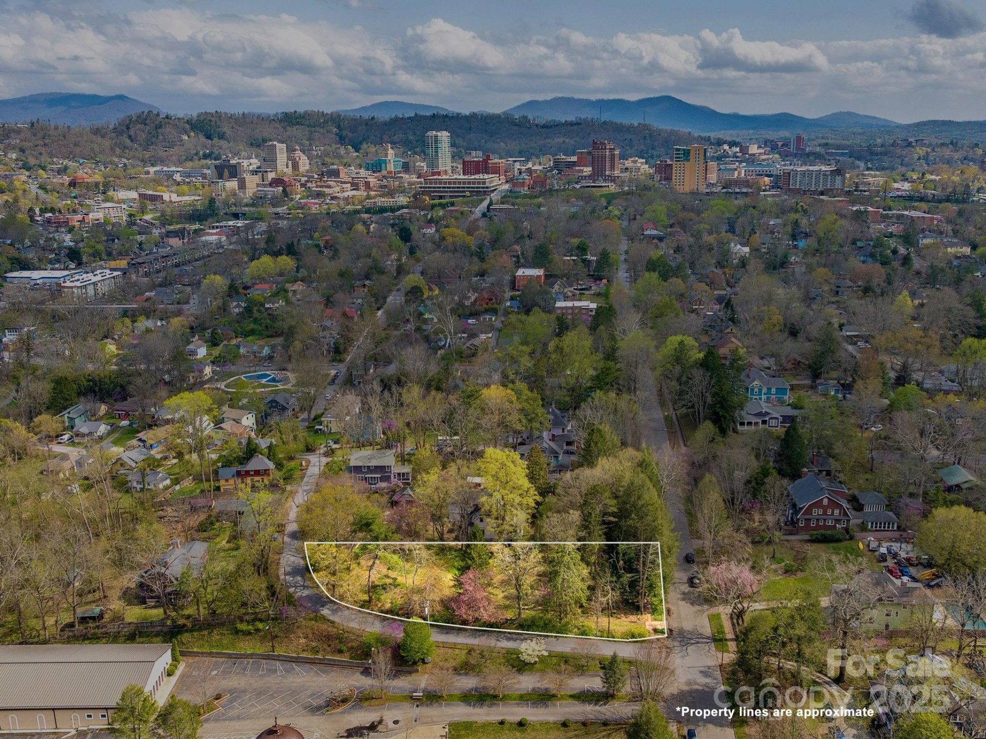 Property image 1 at 99999 Cumberland Avenue, Asheville, NC 28801