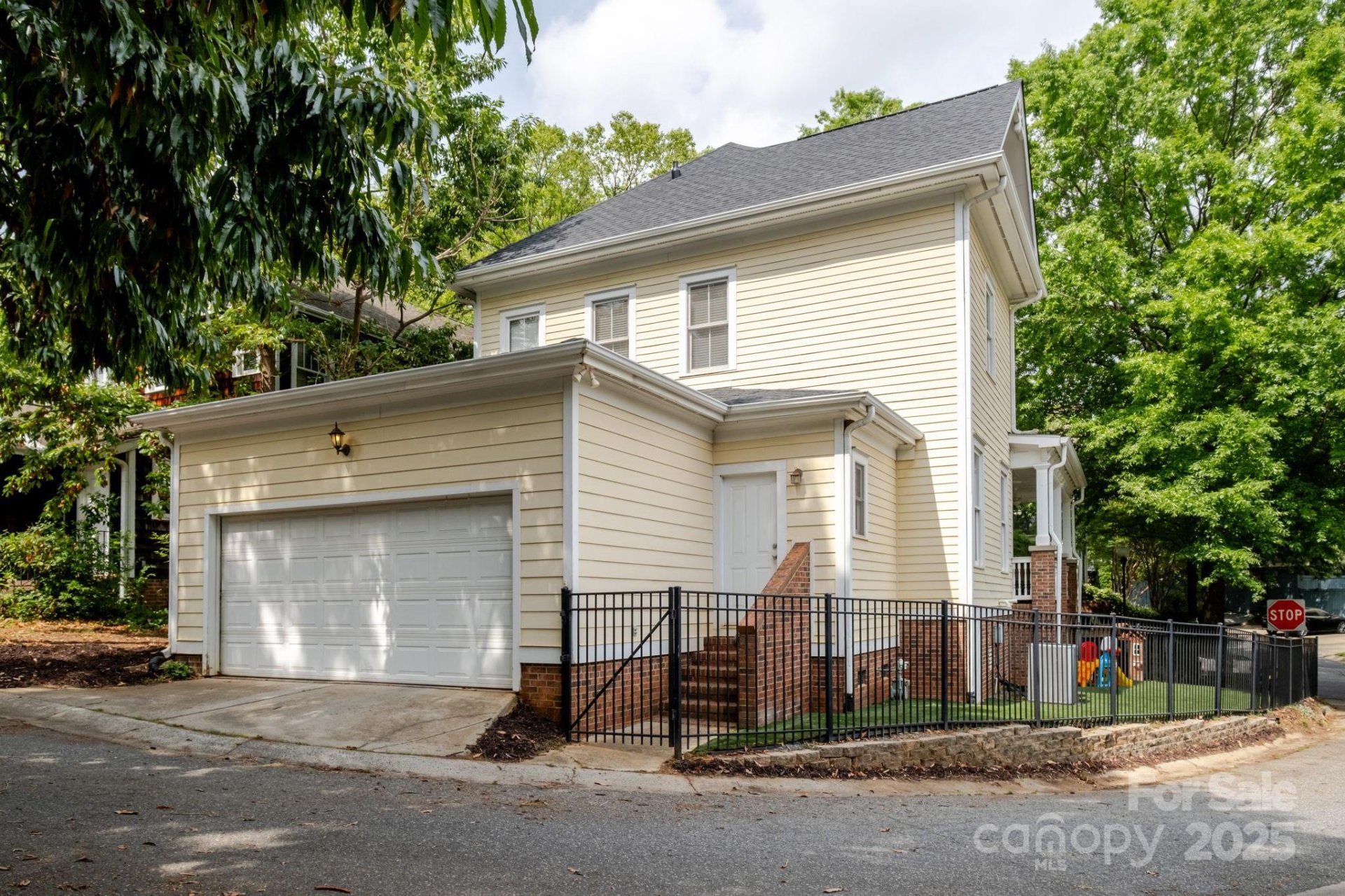 Property image 5 at 734 E 10th Street, Charlotte, NC 28202