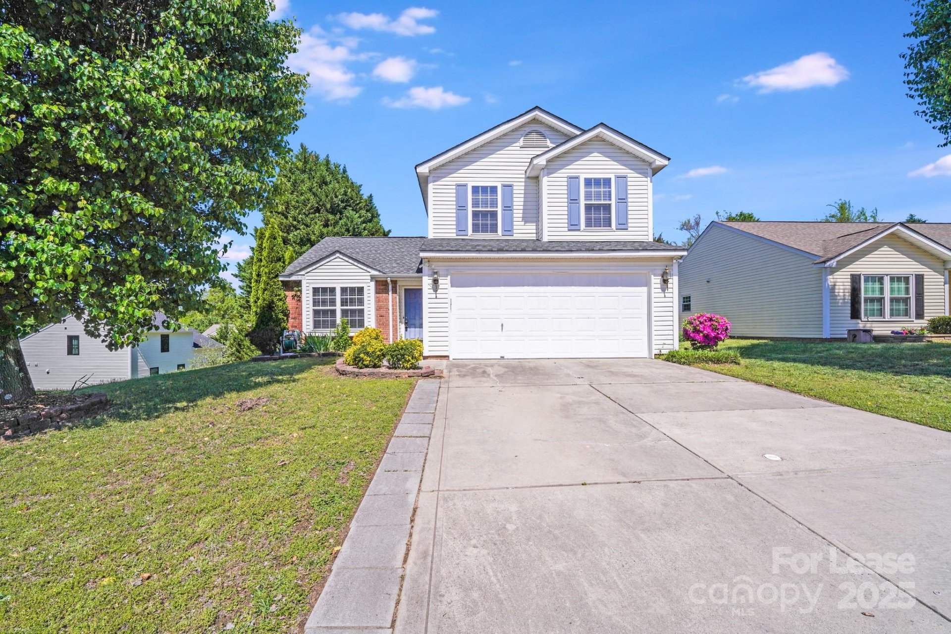 Property image 1 at 8726 Wood Sorrell Court, Matthews, NC 28105