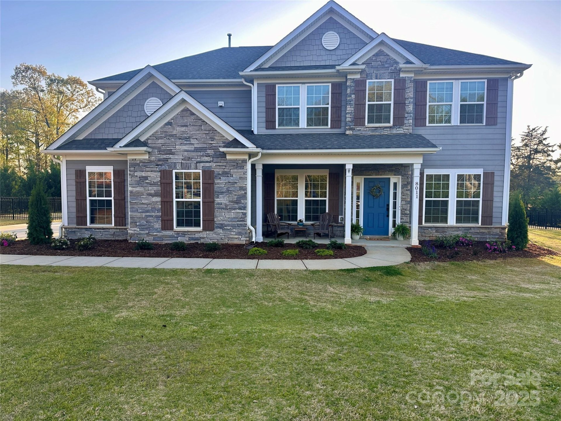 Irongate, Charlotte Community