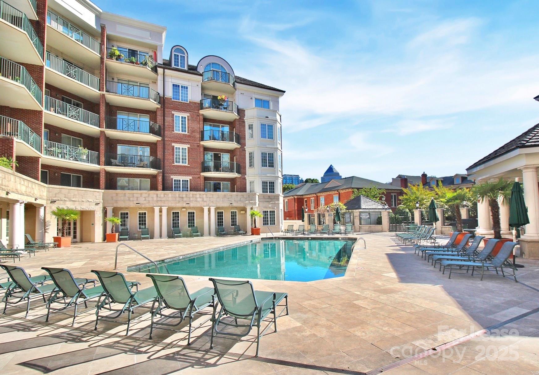 Property image 3 at 300 W 5th Street, Charlotte, NC 28202