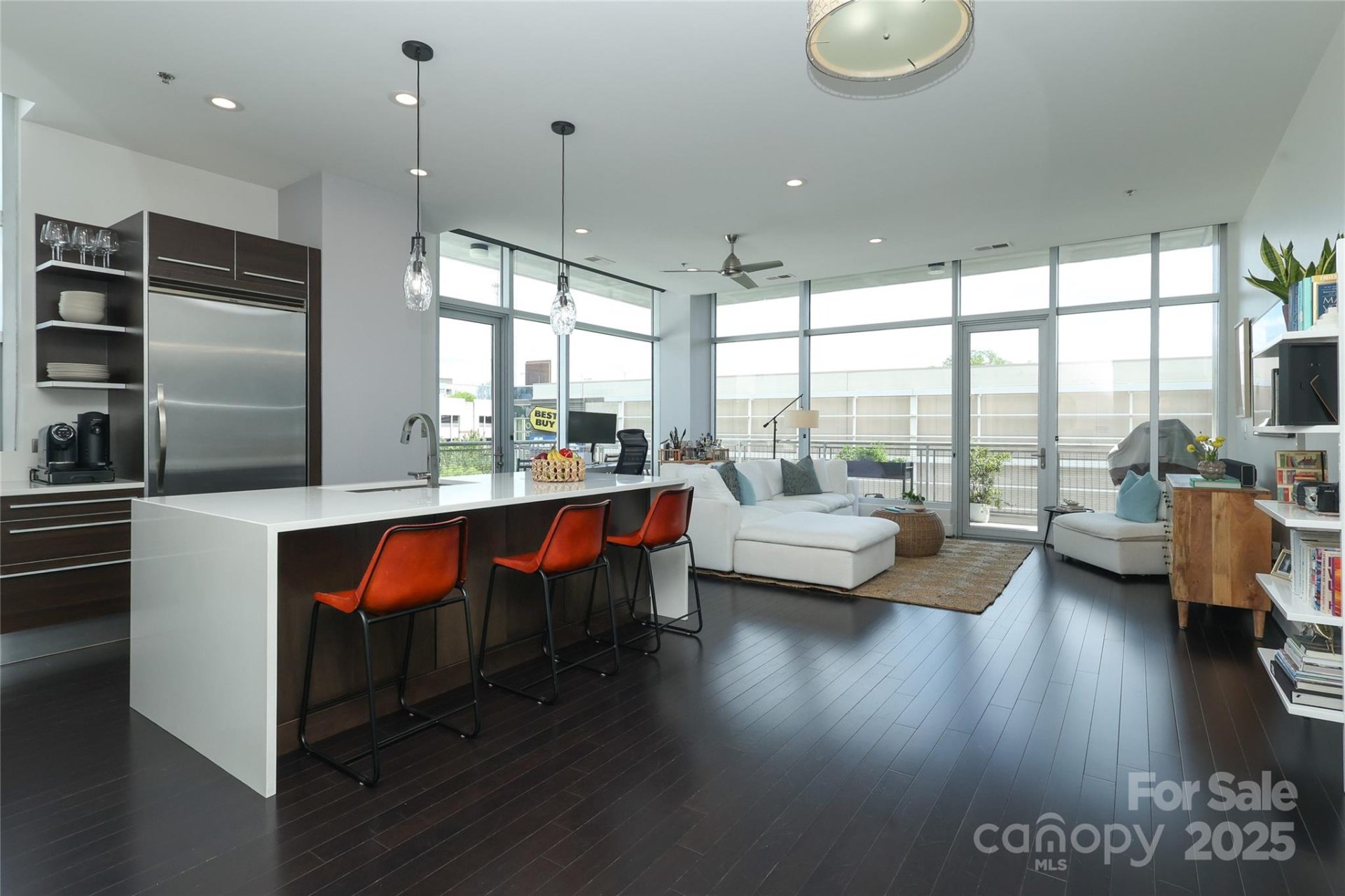 1100 Metropolitan Avenue