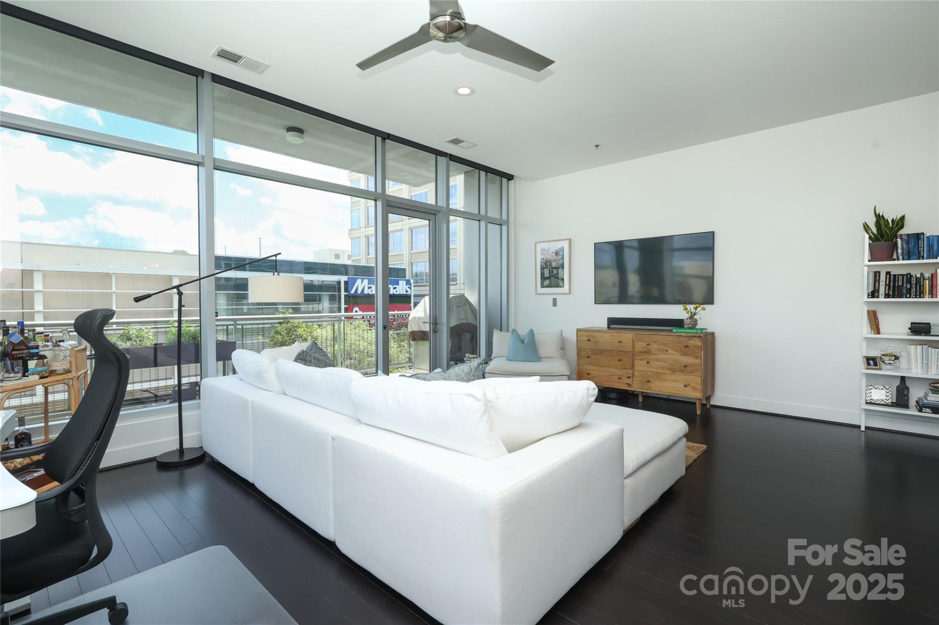 Property image 4 at 1100 Metropolitan Avenue, Charlotte, NC 28204