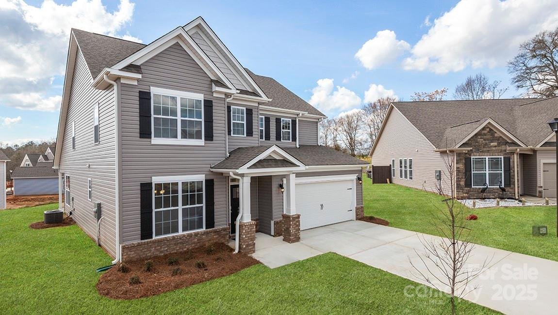 Property image 2 at 607 Fox Cove Road, Hendersonville, NC 28792