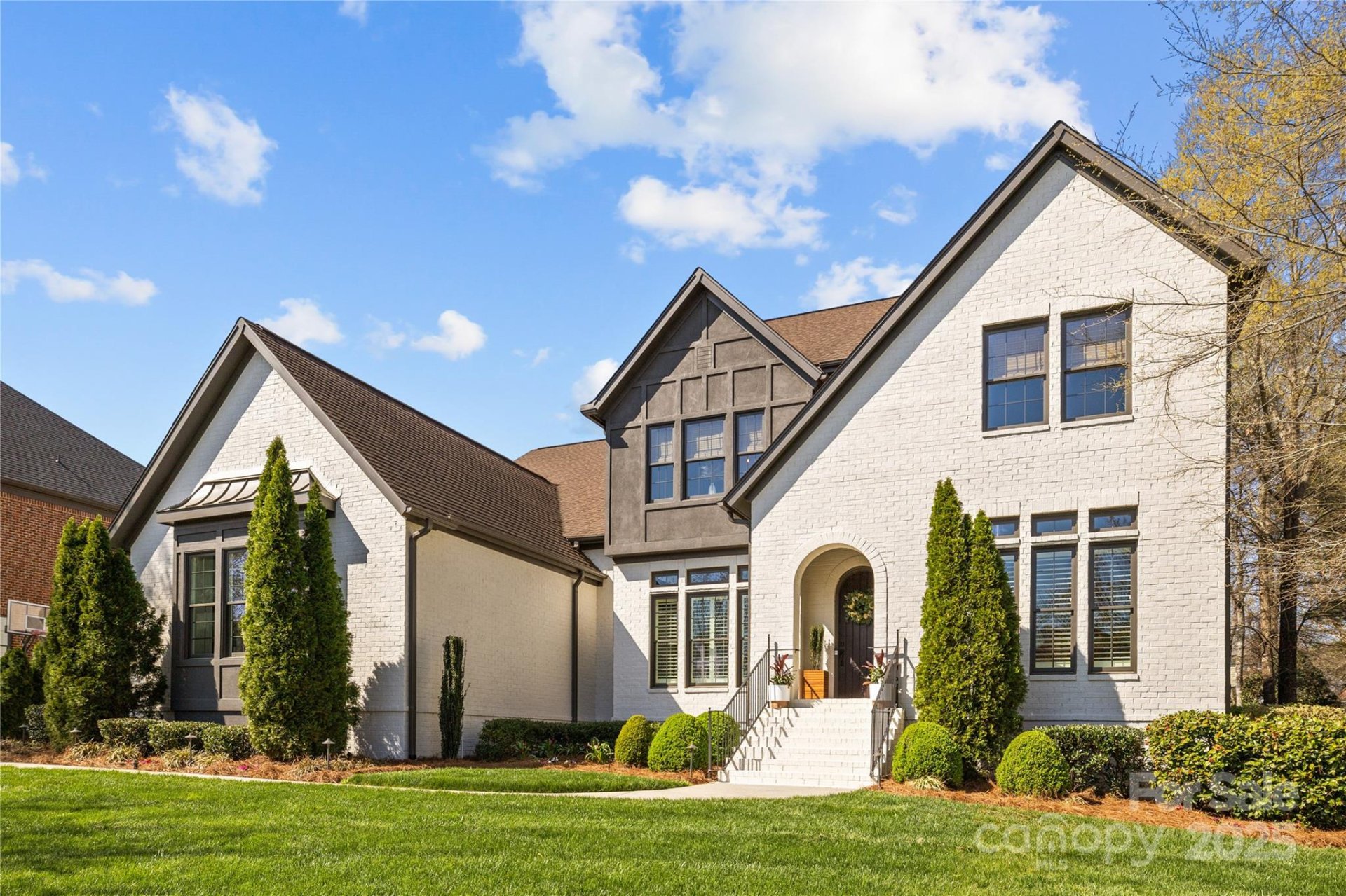 318 Montrose Drive