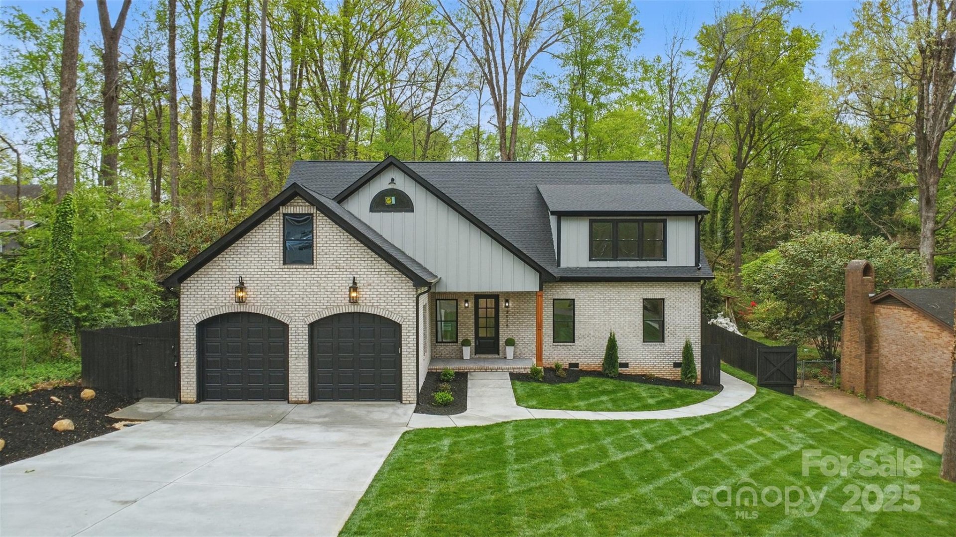 Property image 1 at 3038 Northampton Drive, Charlotte, NC 28210