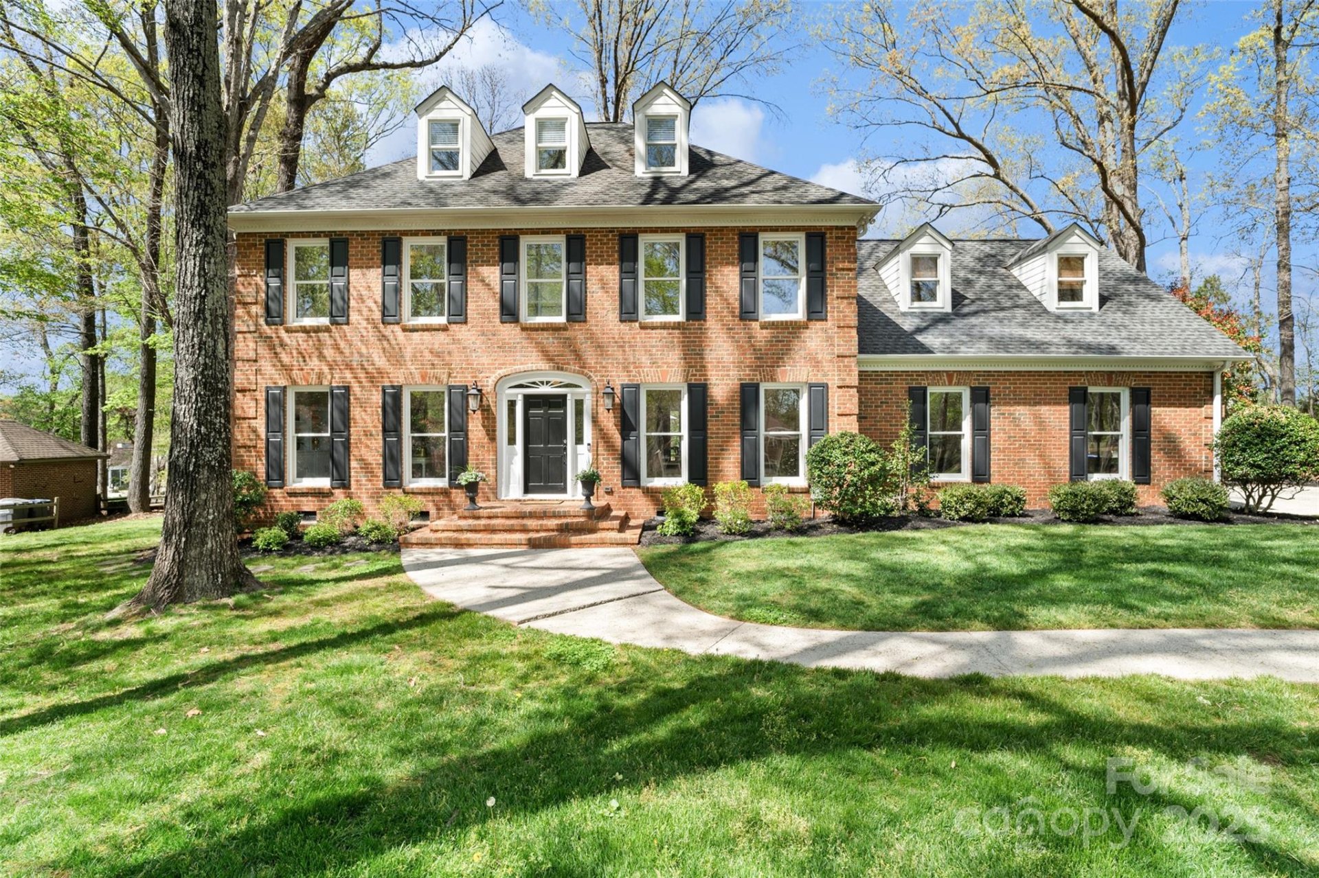 Property image 1 at 6010 Oak Ridge Court, Matthews, NC 28104