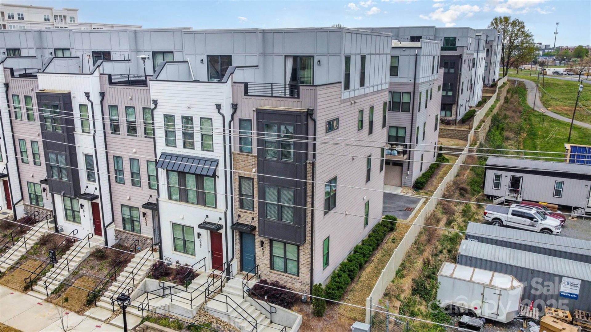 Property image 3 at 631 W Tremont Avenue, Charlotte, NC 28203