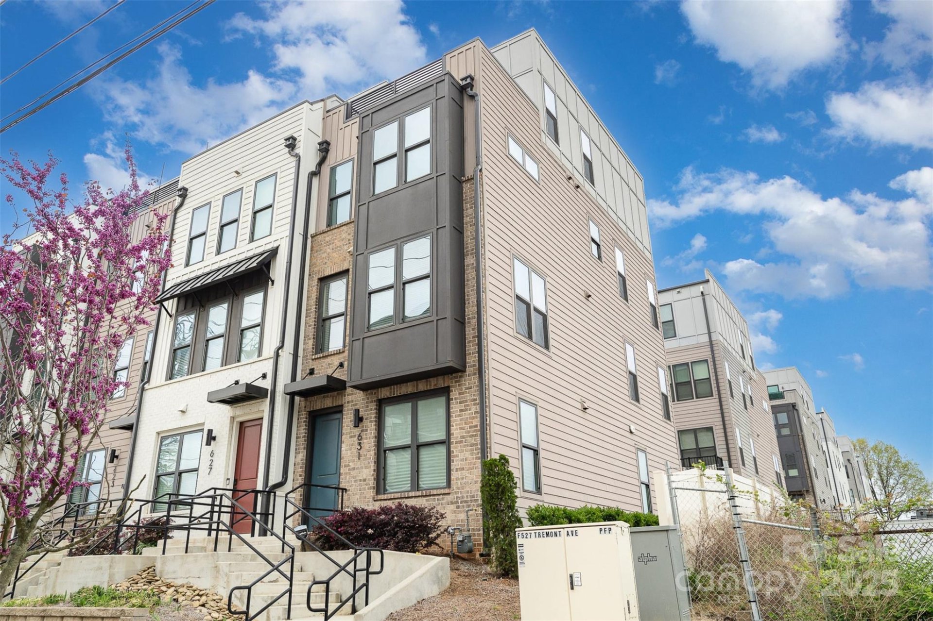 Property image 4 at 631 W Tremont Avenue, Charlotte, NC 28203