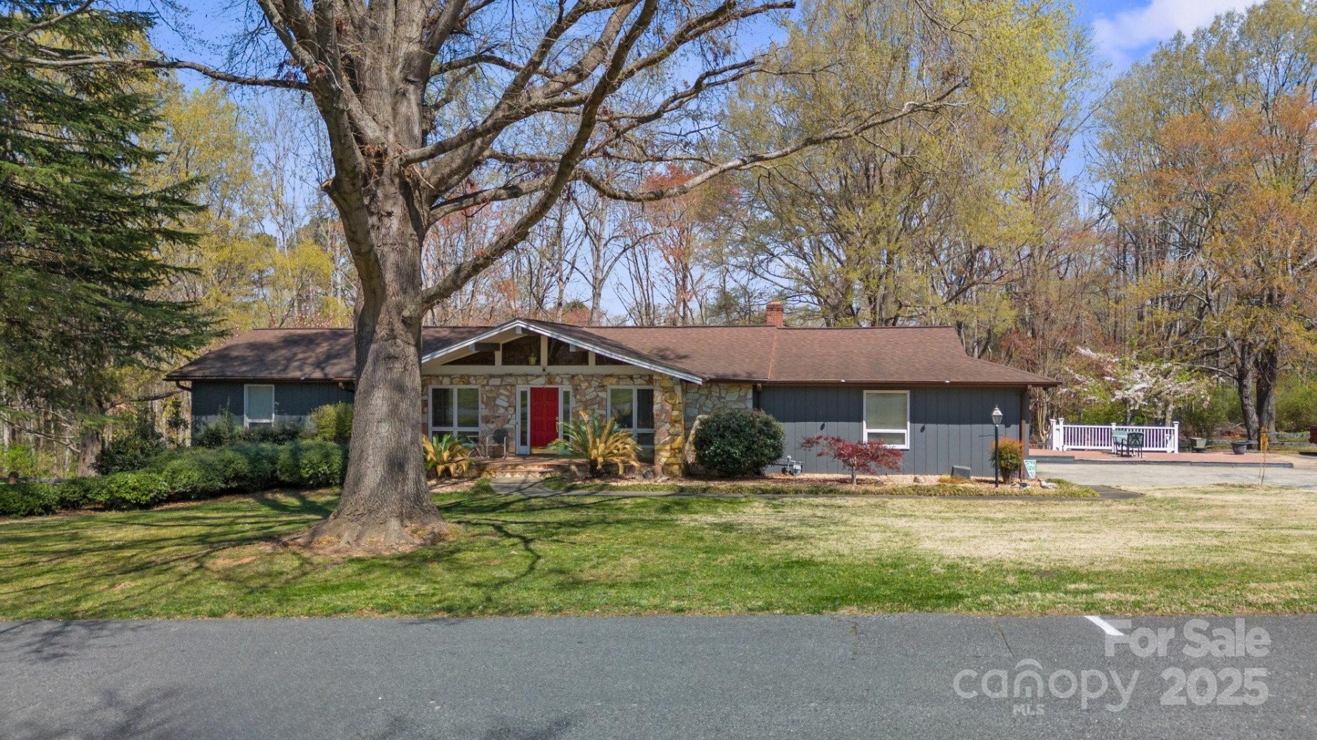 Property image 2 at 118 Lakewood Drive, Kings Mountain, NC 28086
