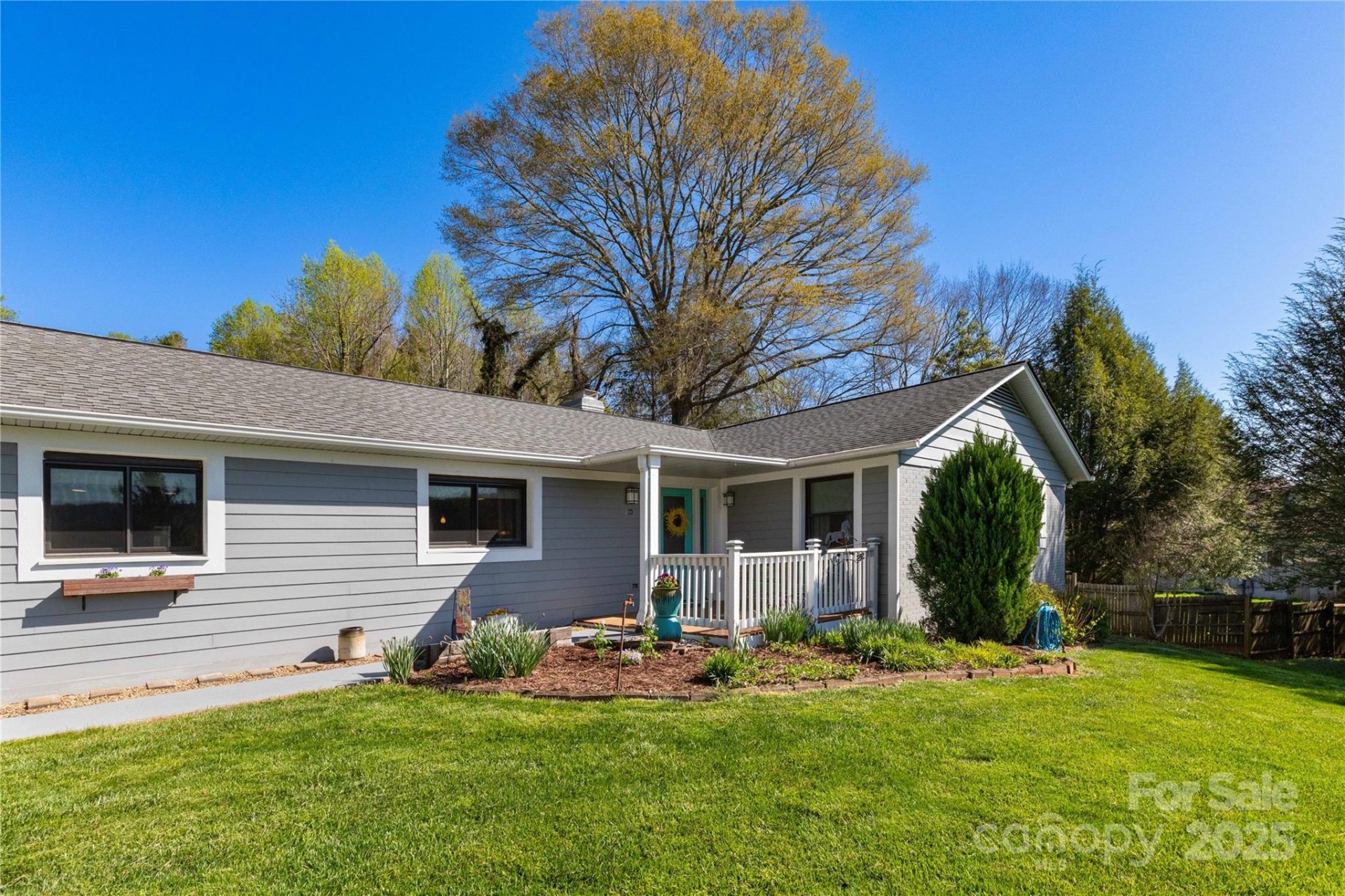 Property image 2 at 224 Northfield Court, Hendersonville, NC 28739
