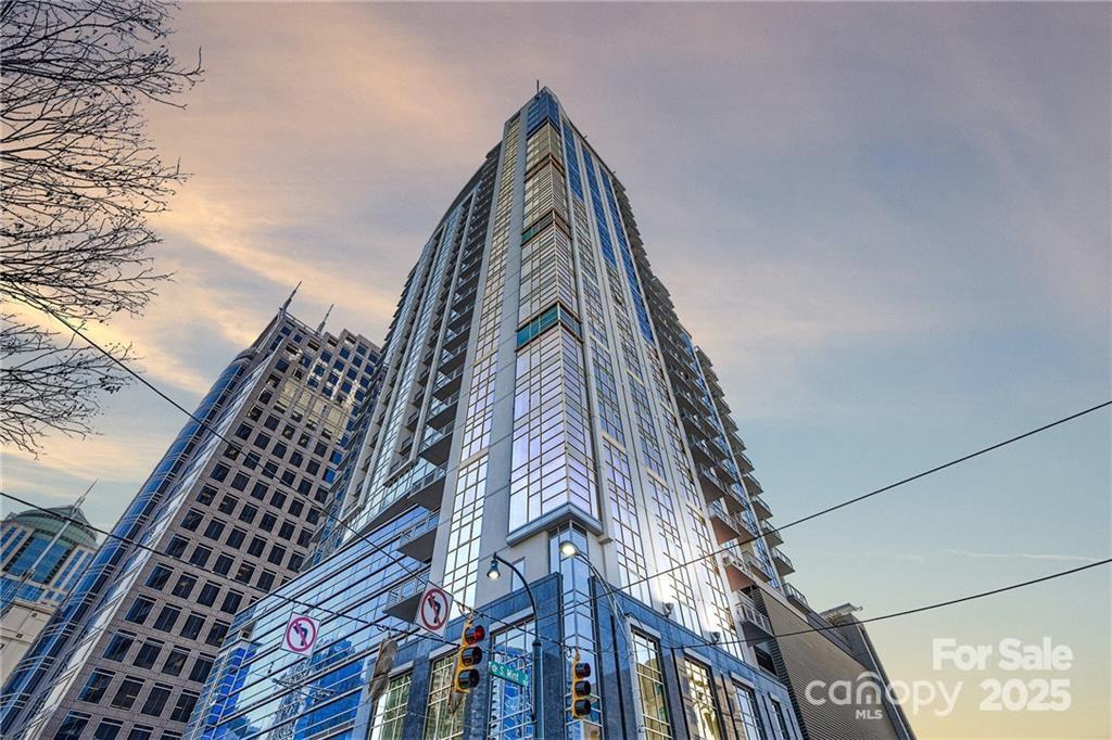 333 W Trade Street