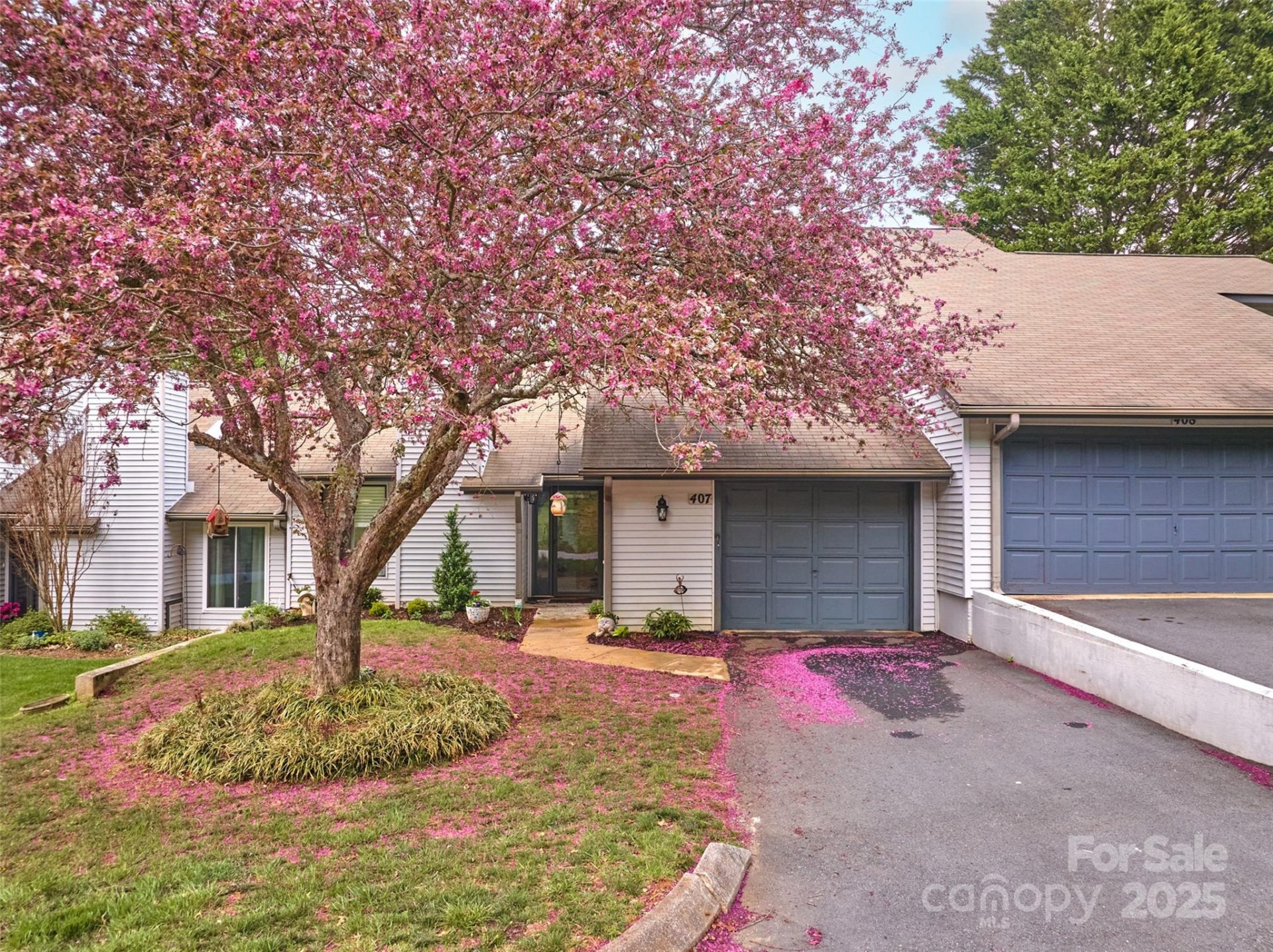 Property image 3 at 407 Sweeten Way, Asheville, NC 28803