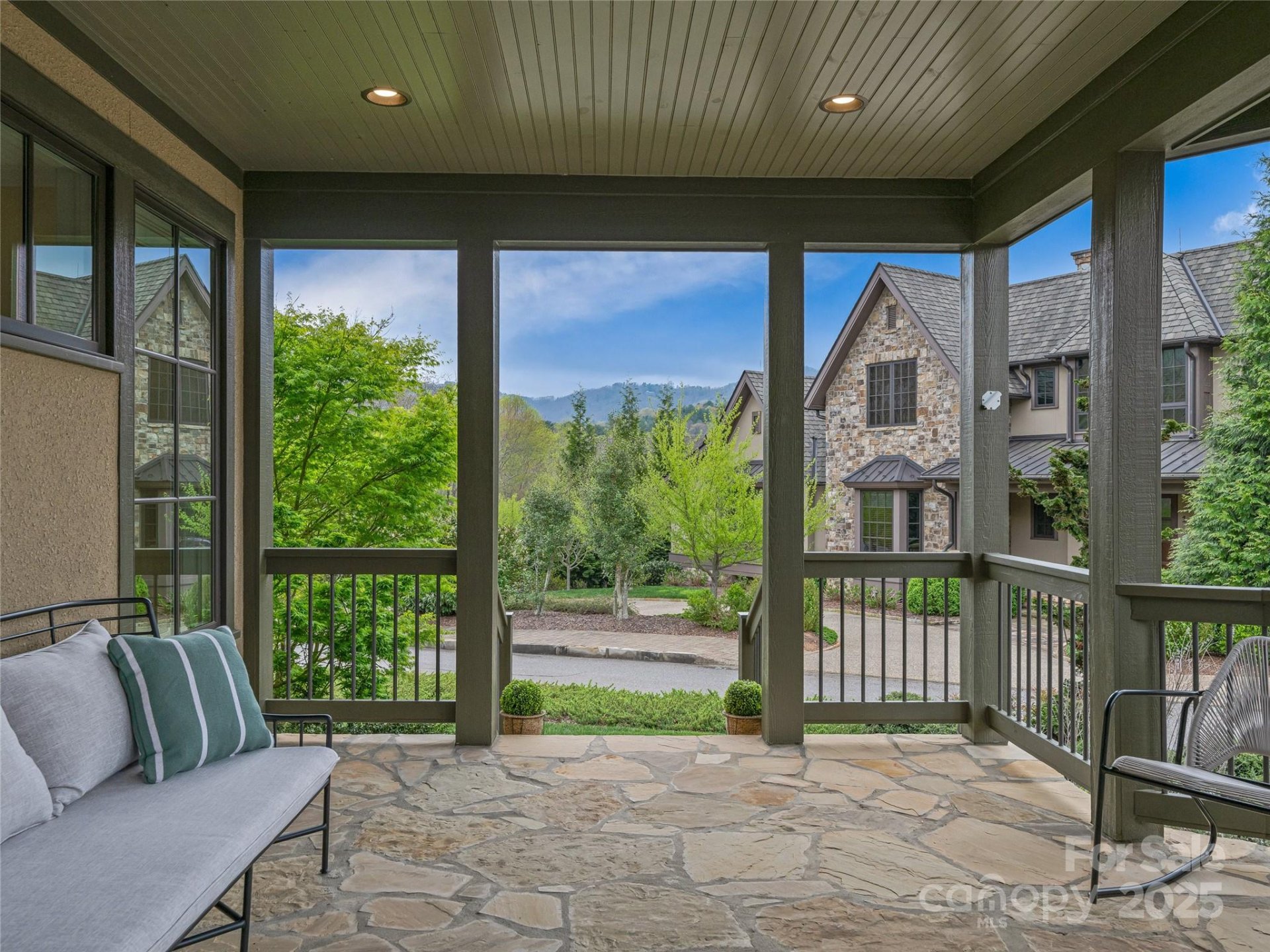 Property image 4 at 17 Kiftsgate Court, Asheville, NC 28804