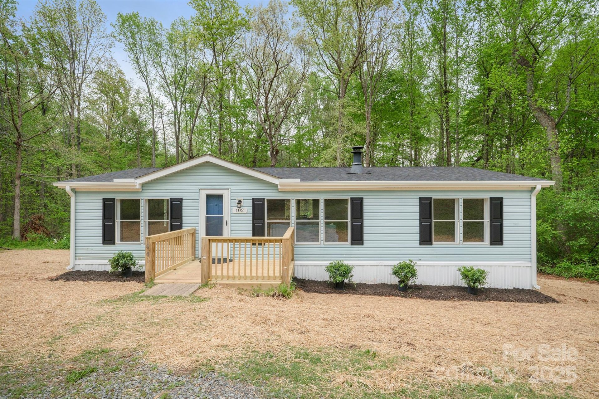 Property image 1 at 102 Lansdale Avenue, Lincolnton, NC 28092