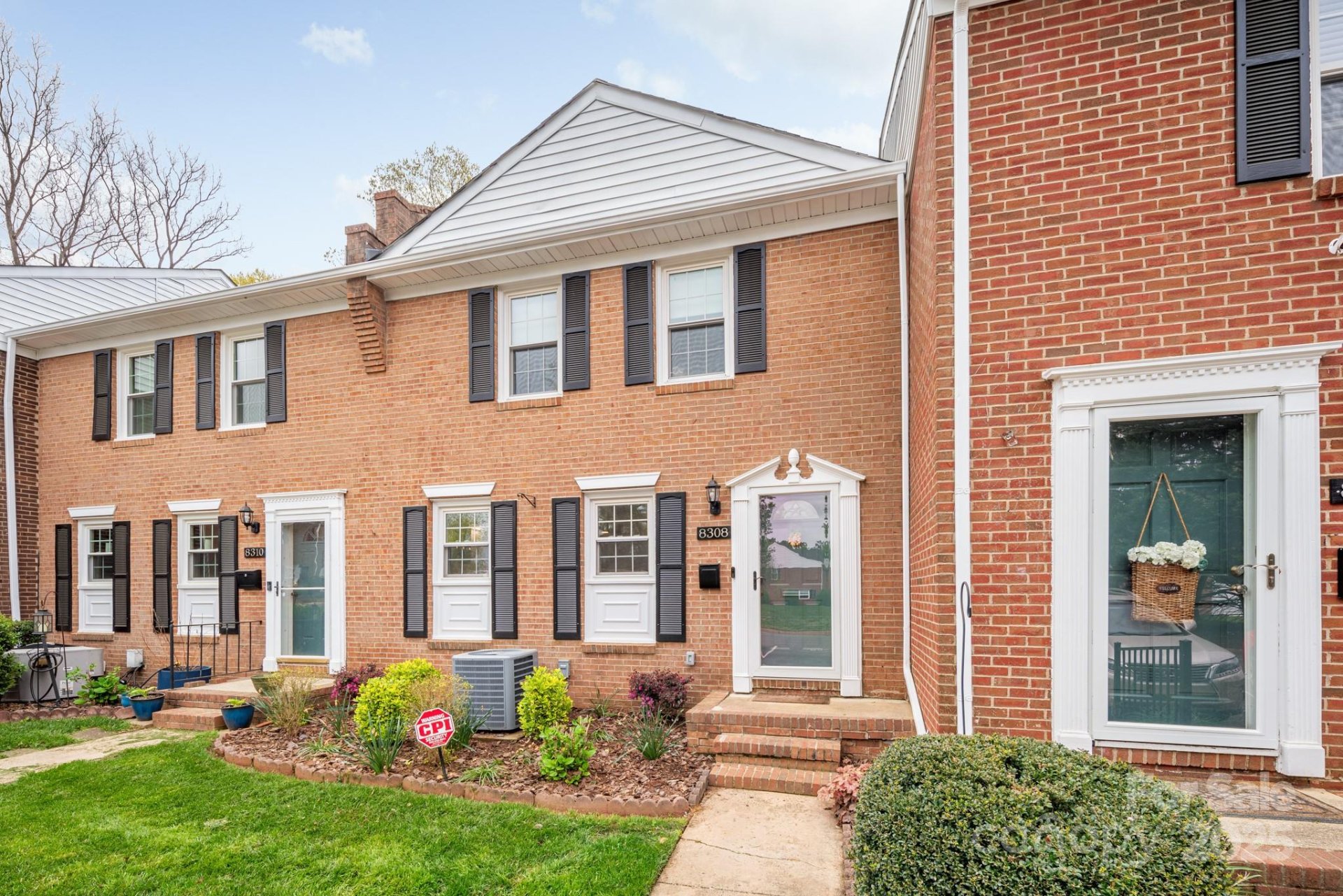 8308 Knights Bridge Road