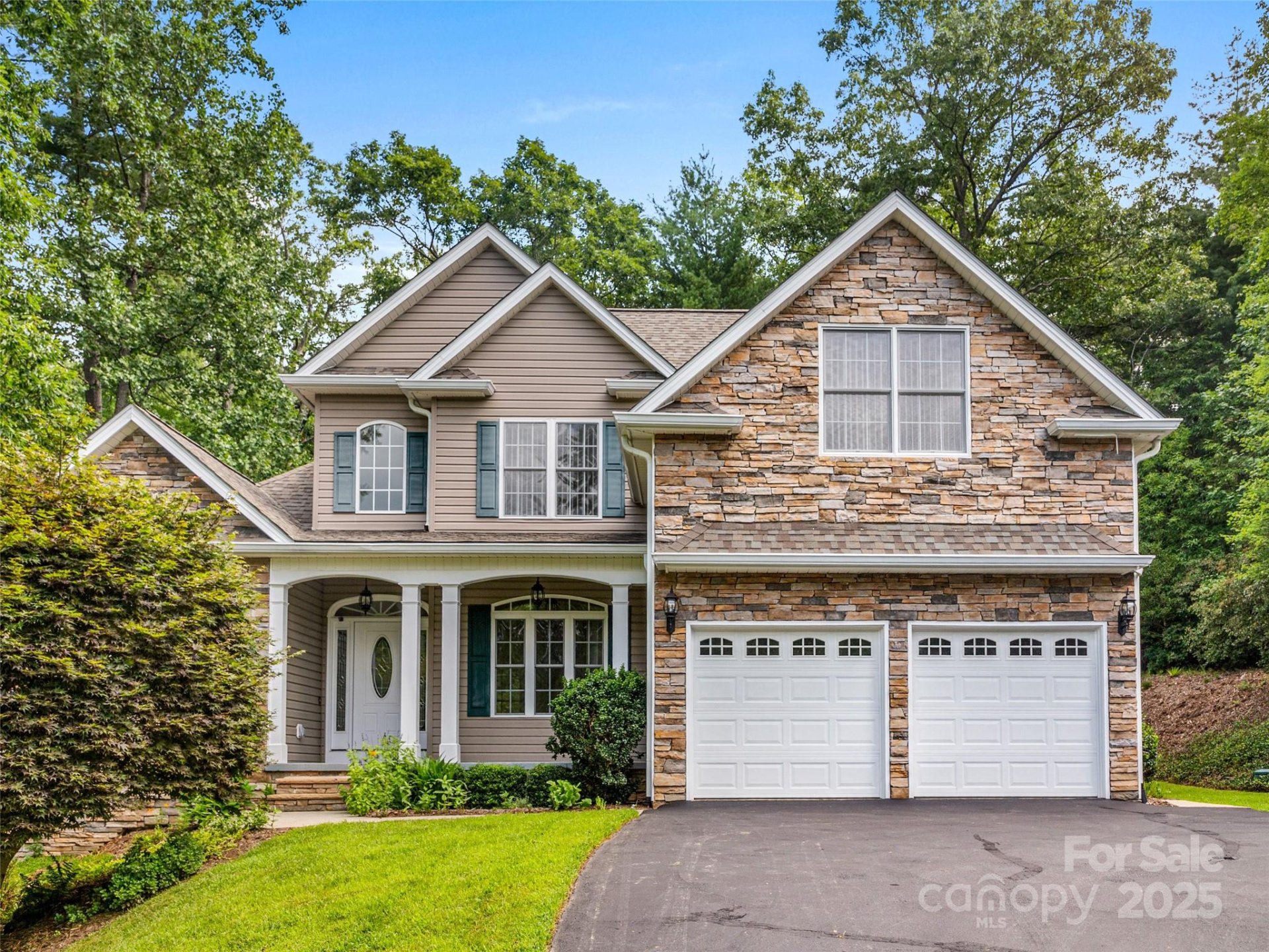 Kanuga Forest, Hendersonville Community