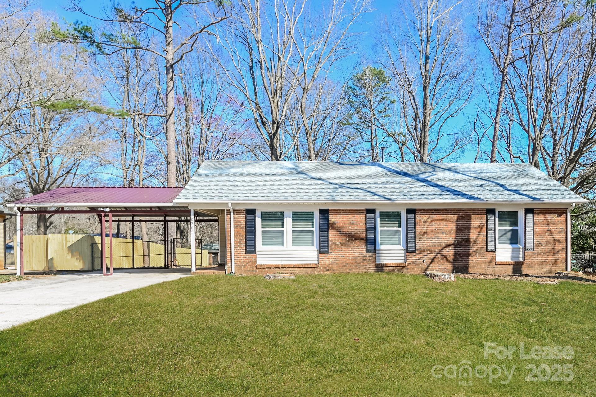 Property image 1 at 10205 Arbordale Avenue, Charlotte, NC 28215