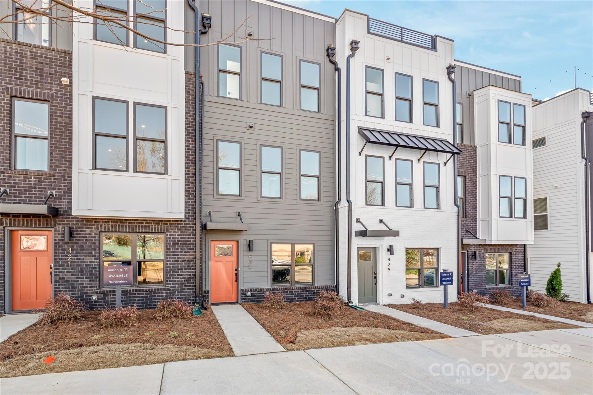 Property image 1 at 425 Blairhill Road, Charlotte, NC 28217