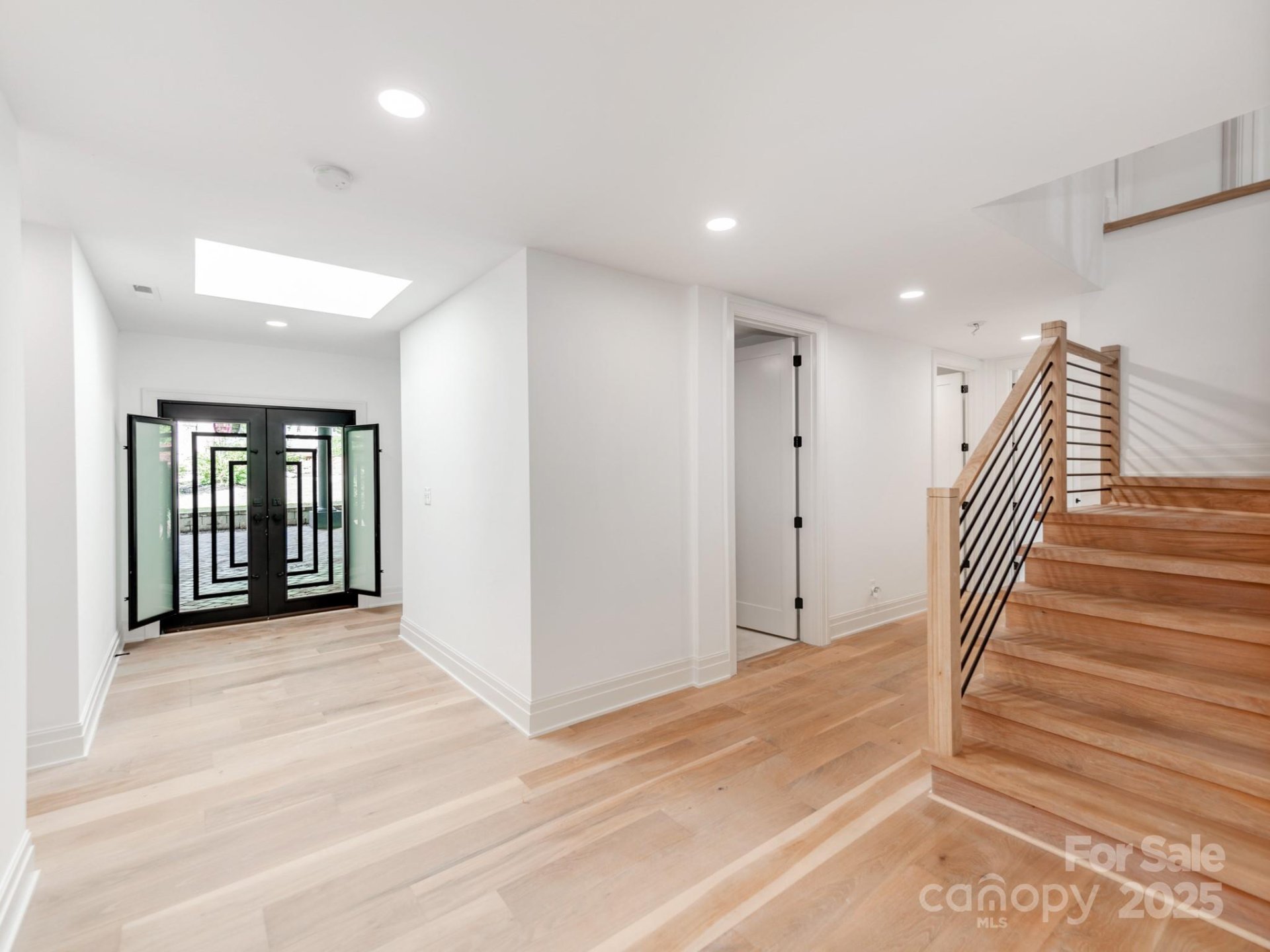 Property image 3 at 117 Wrenwood Lane, Charlotte, NC 28211