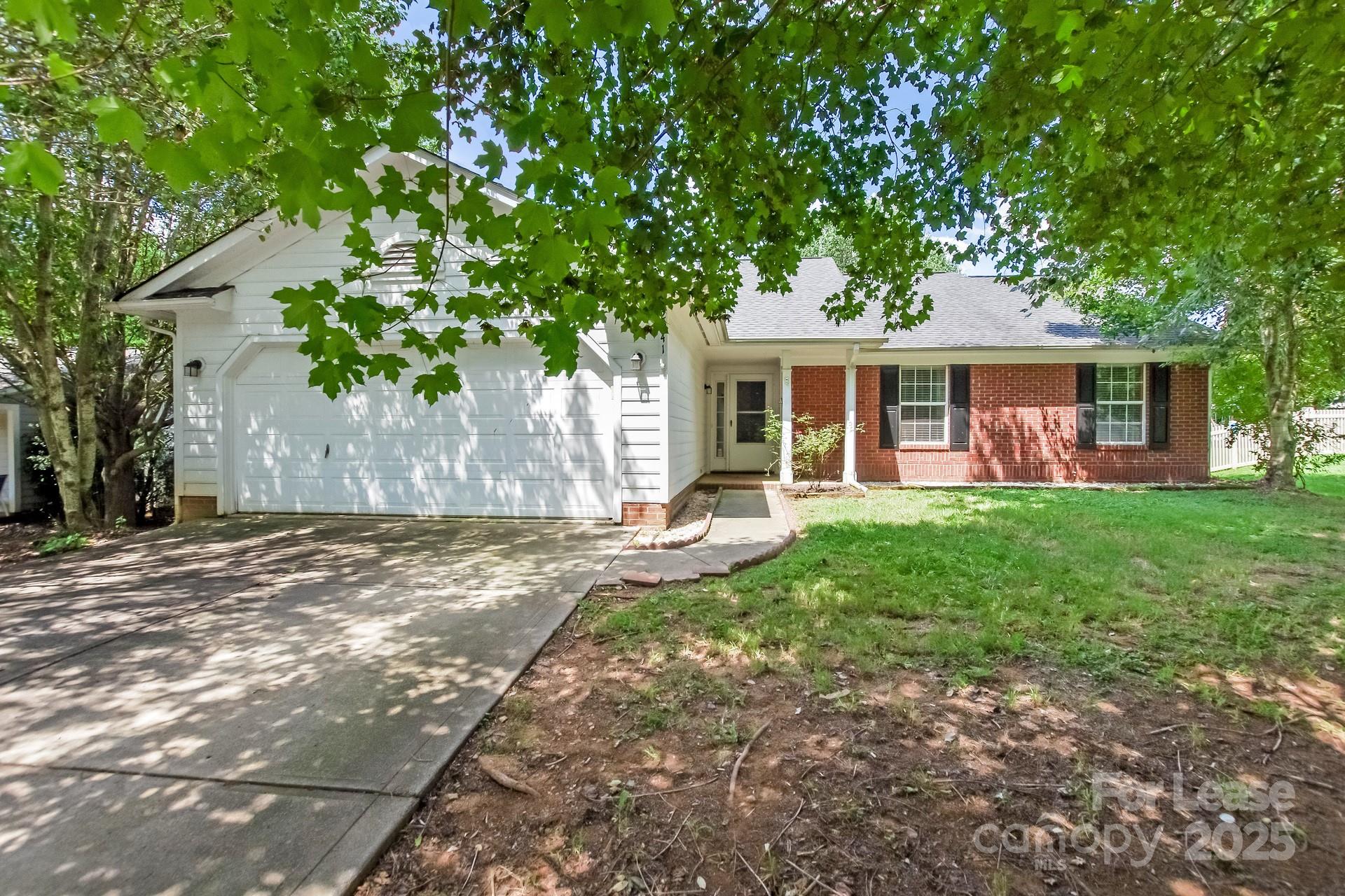 Property image 1 at 2941 Walsingham Court, Matthews, NC 28105