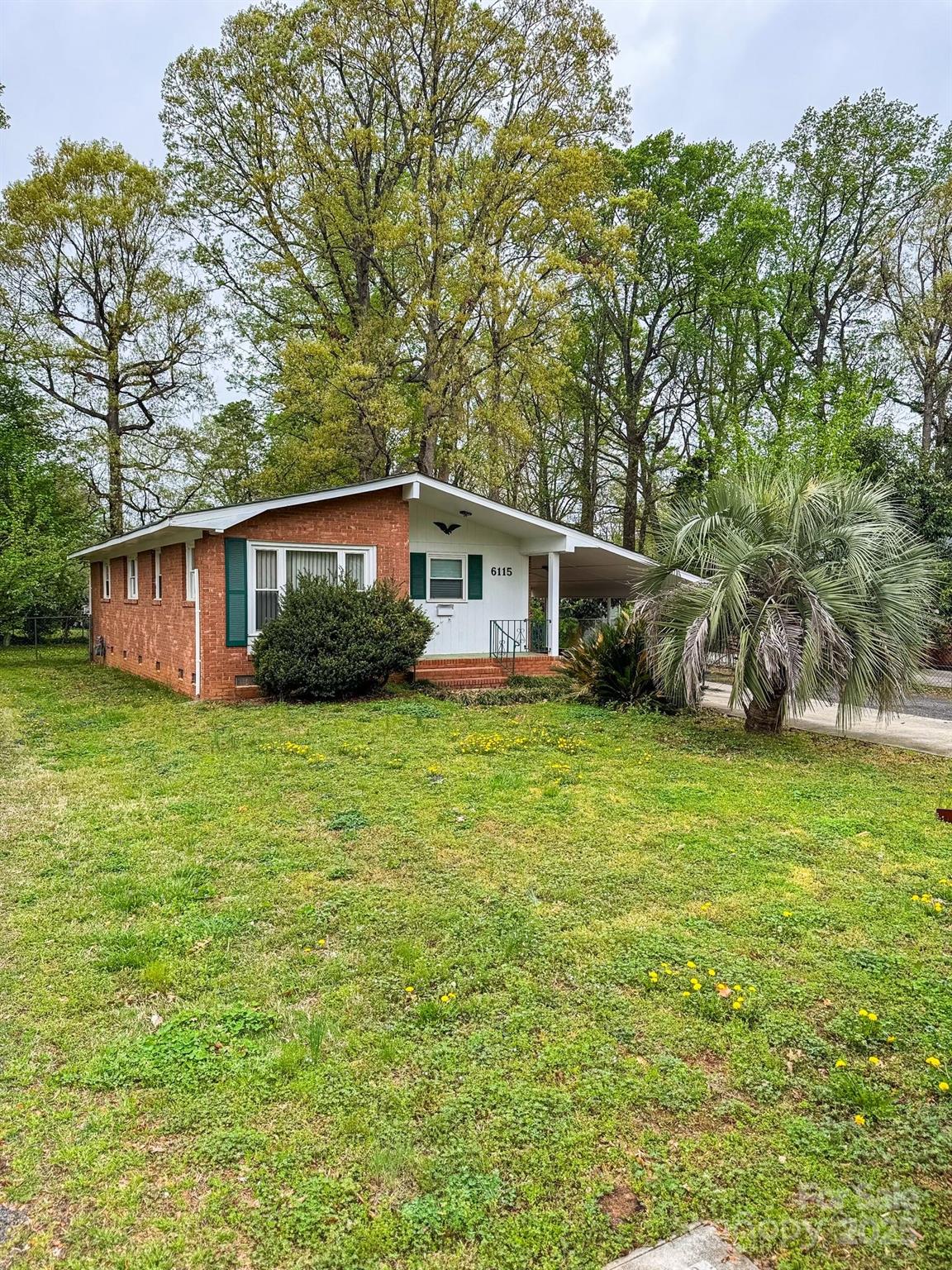 Property image 1 at 6115 Amberly Lane, Charlotte, NC 28213