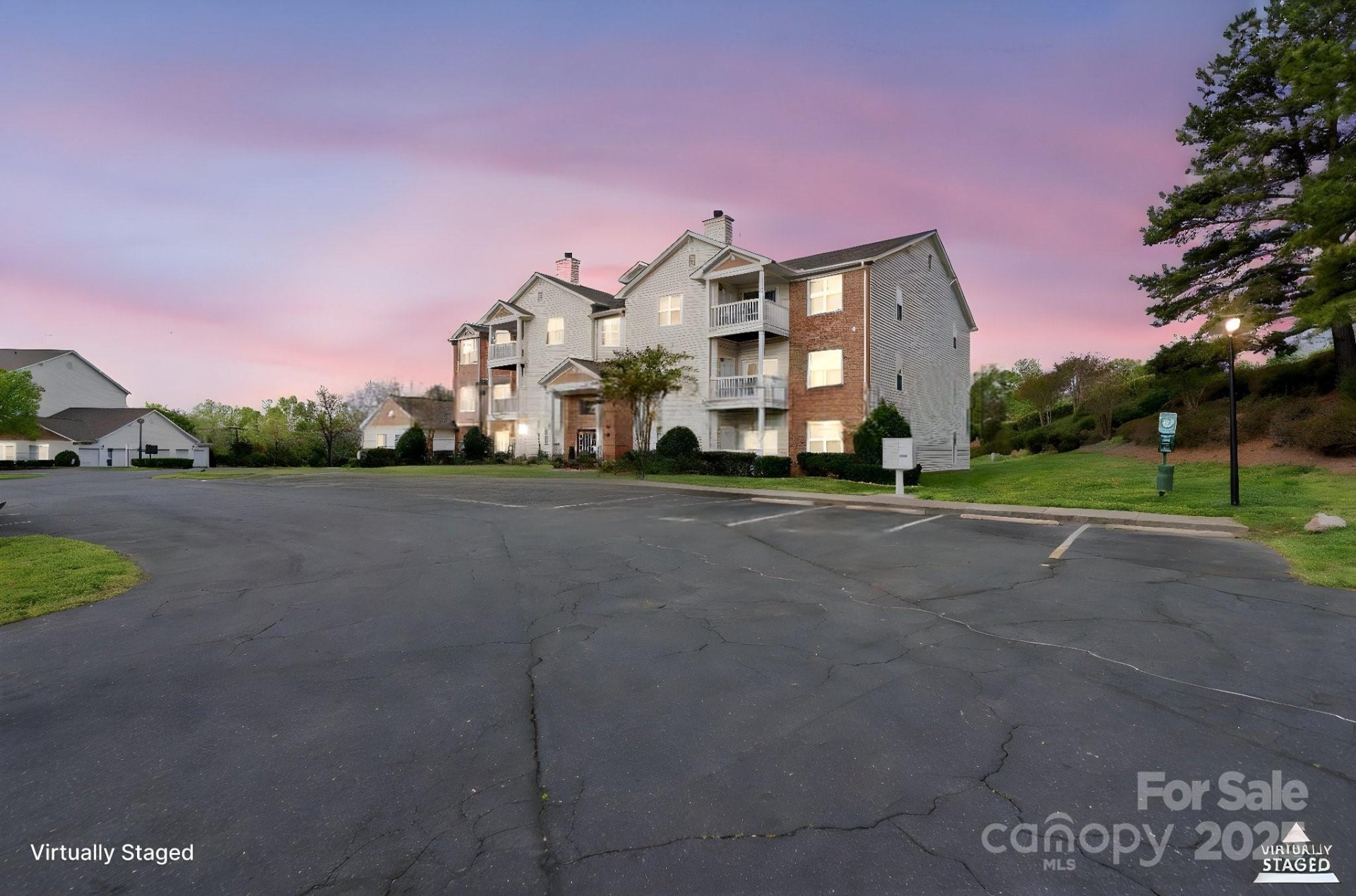 Property image 5 at 10720 Hill Point Court, Charlotte, NC 28262