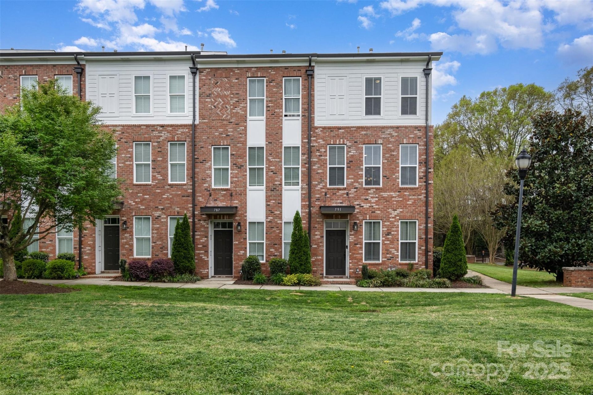 Property image 1 at 791 Seigle Point Drive, Charlotte, NC 28204