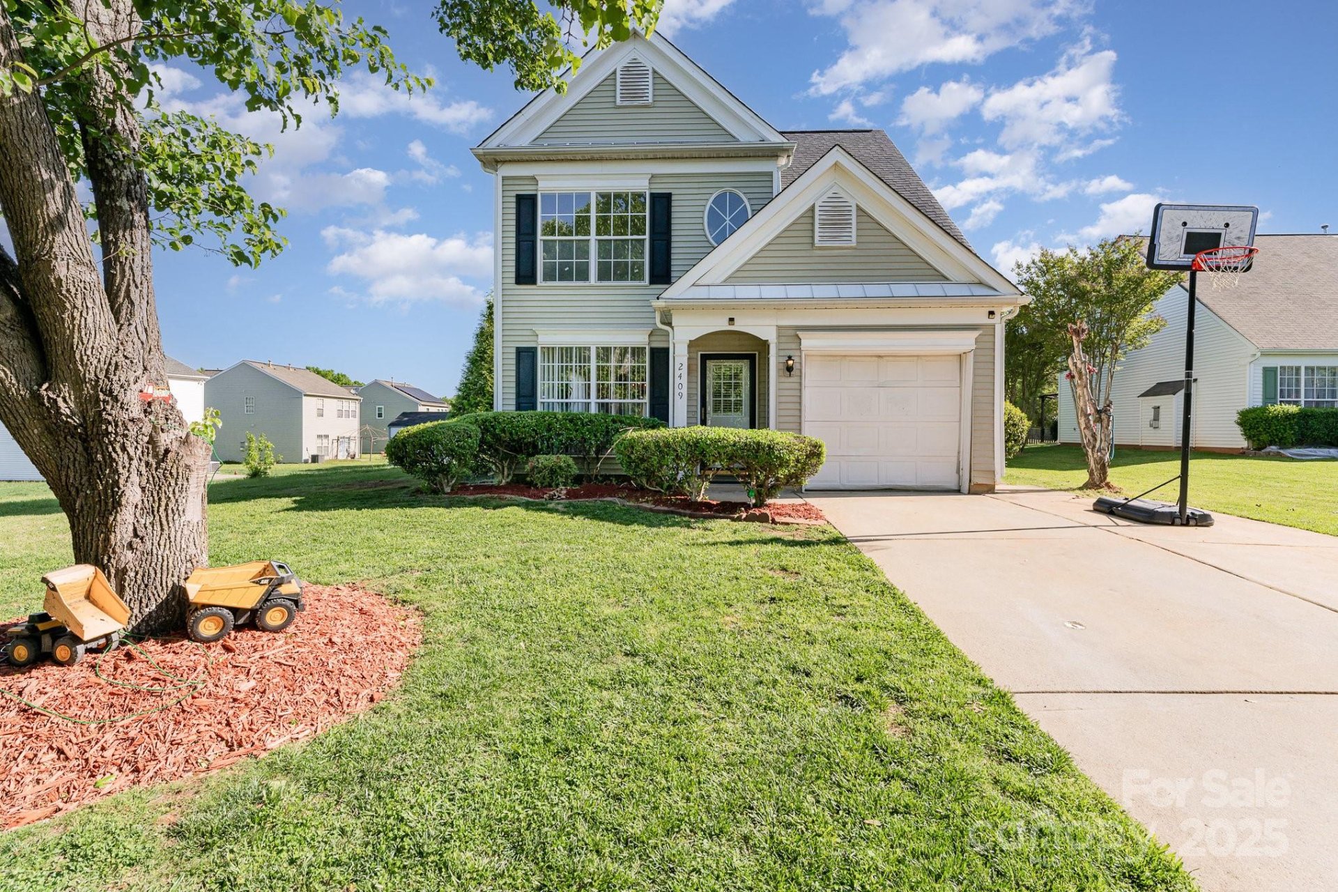 Property image 1 at 2409 Deberry Court, Charlotte, NC 28213