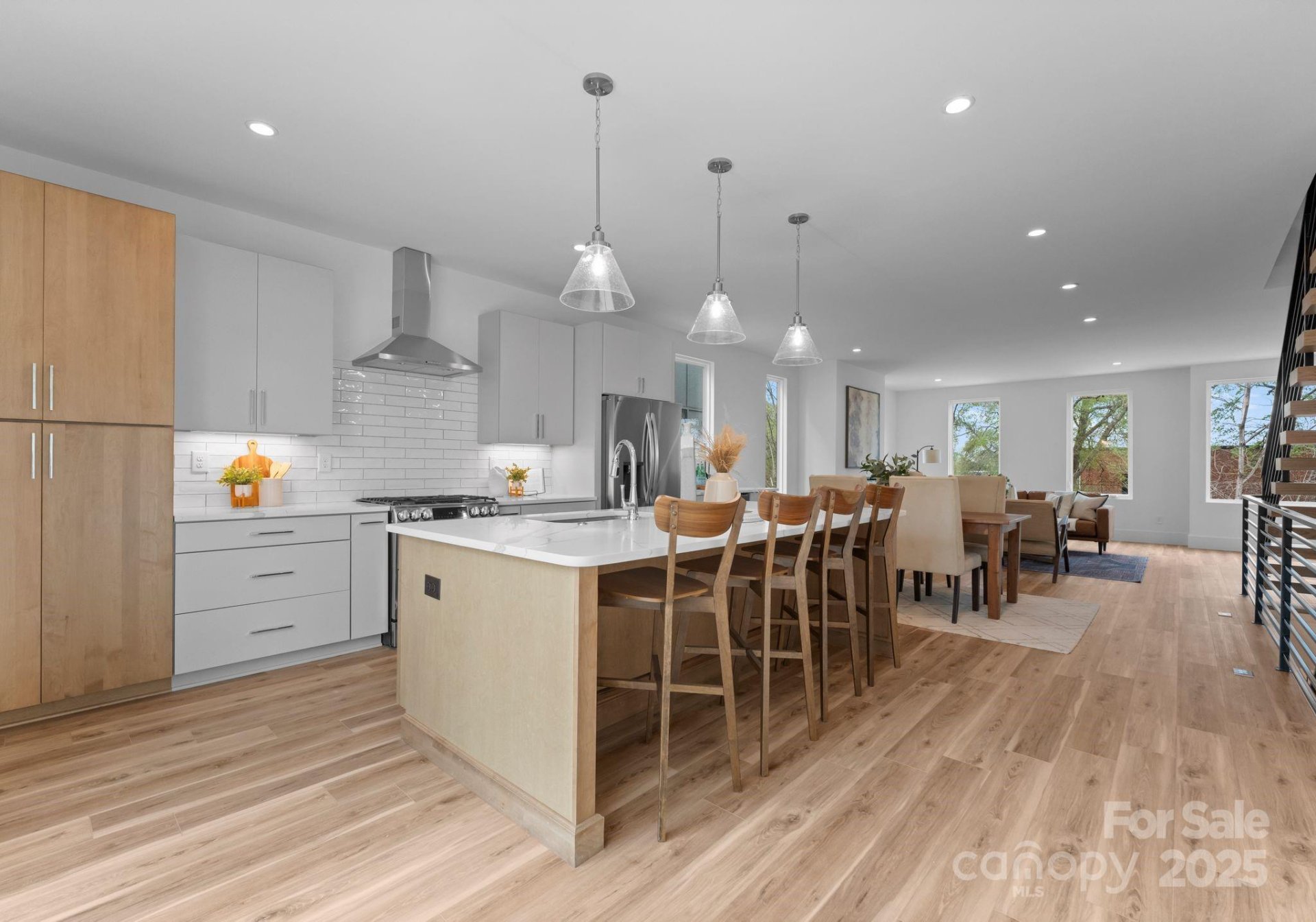 Property image 3 at 215 Keswick Avenue, Charlotte, NC 28206