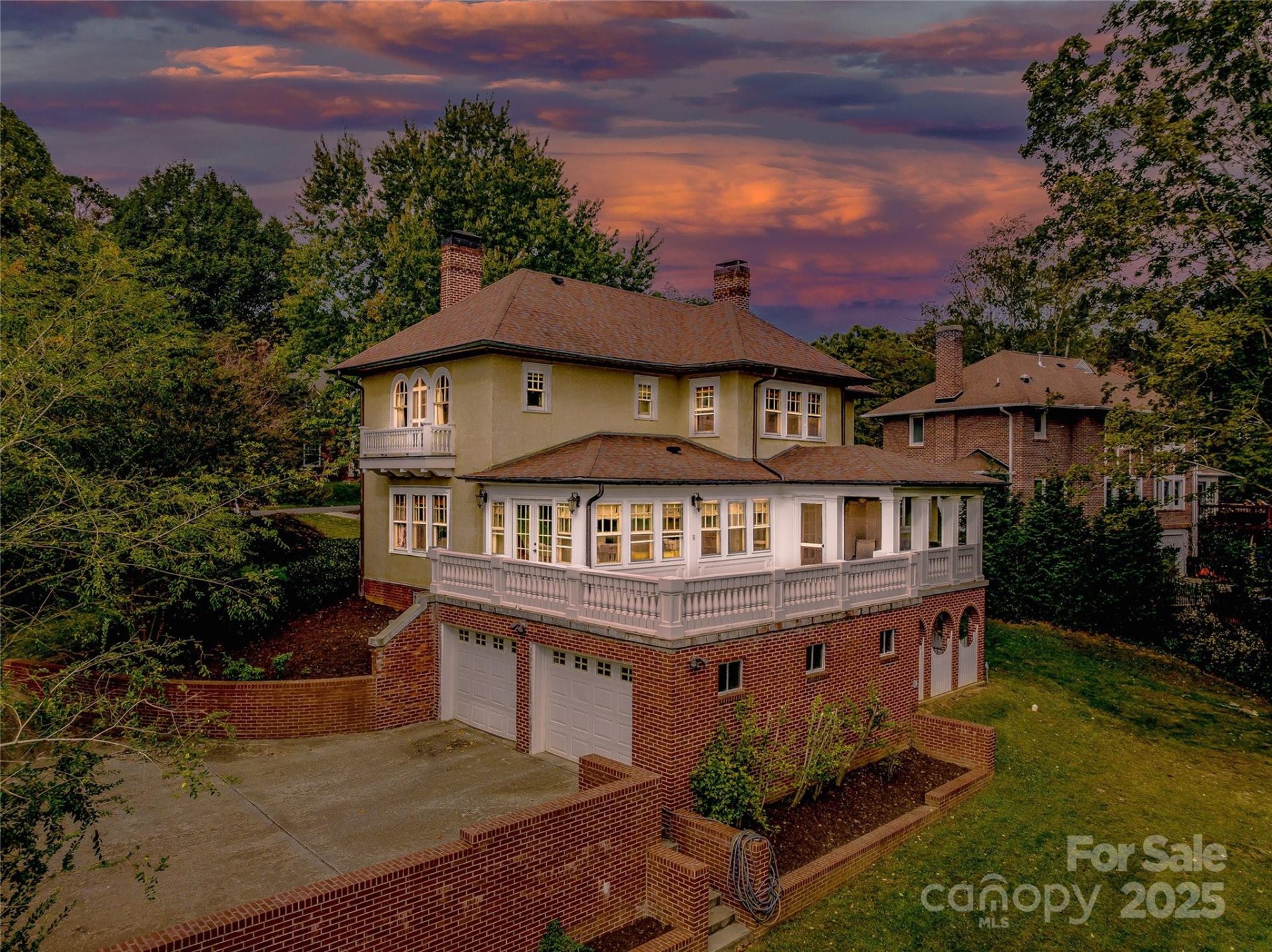 Property image 4 at 8 N Kensington Road, Asheville, NC 28804