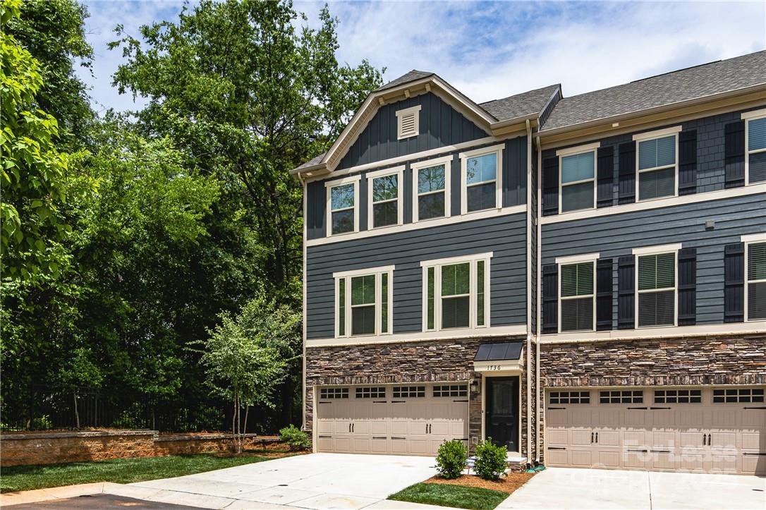 Property image 1 at 1736 Town Oak Lane, Charlotte, NC 28205