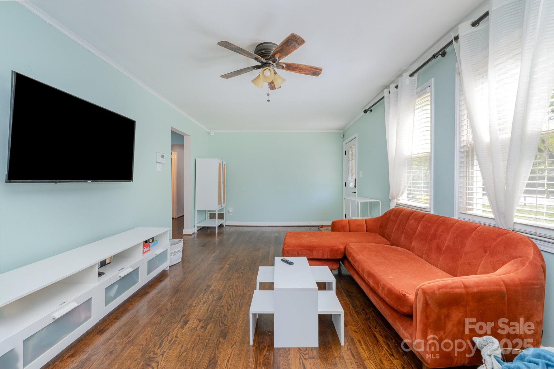 Property image 5 at 665 Melbourne Court, Charlotte, NC 28209