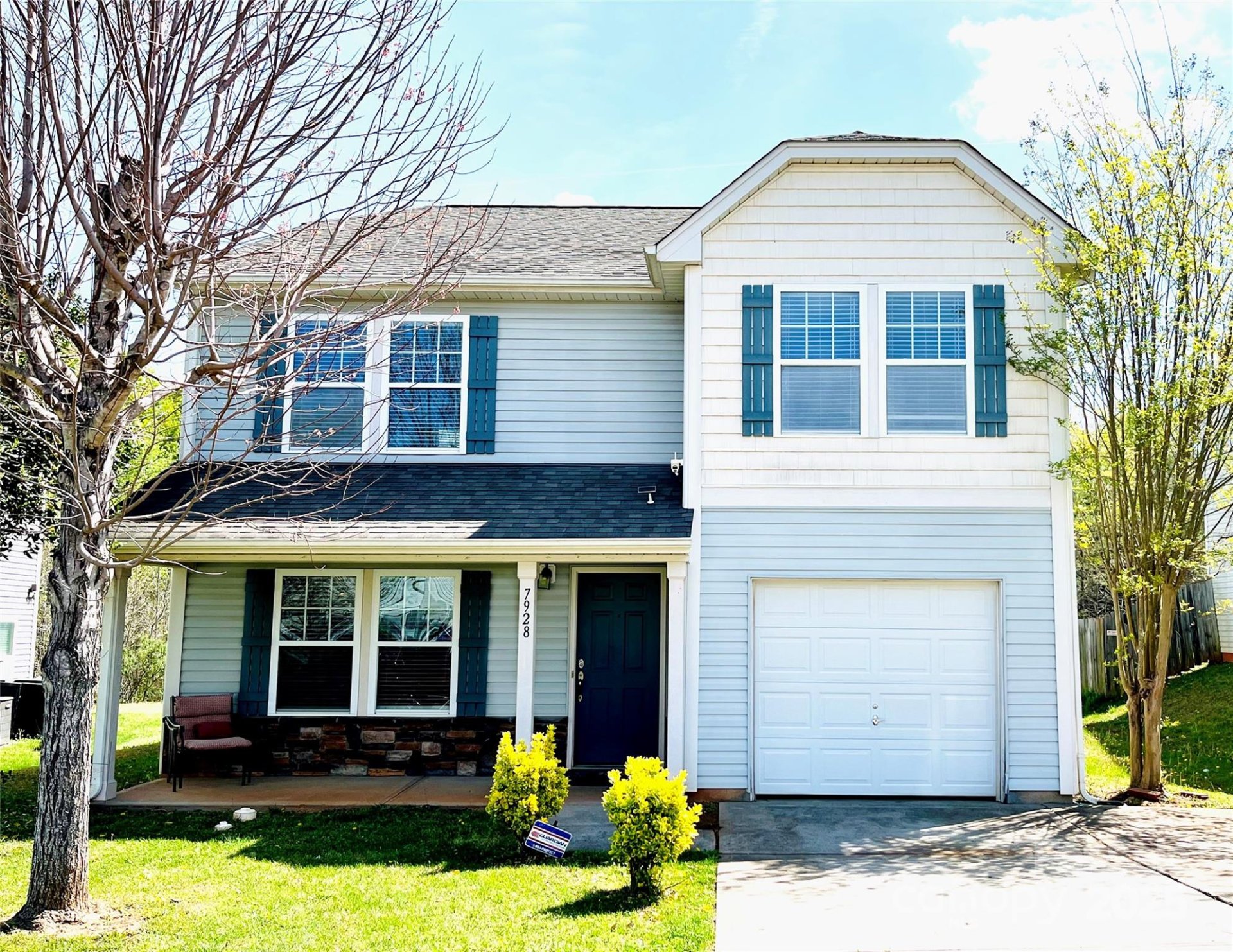 Property image 1 at 7928 Ponderosa Pine Lane, Charlotte, NC 28215