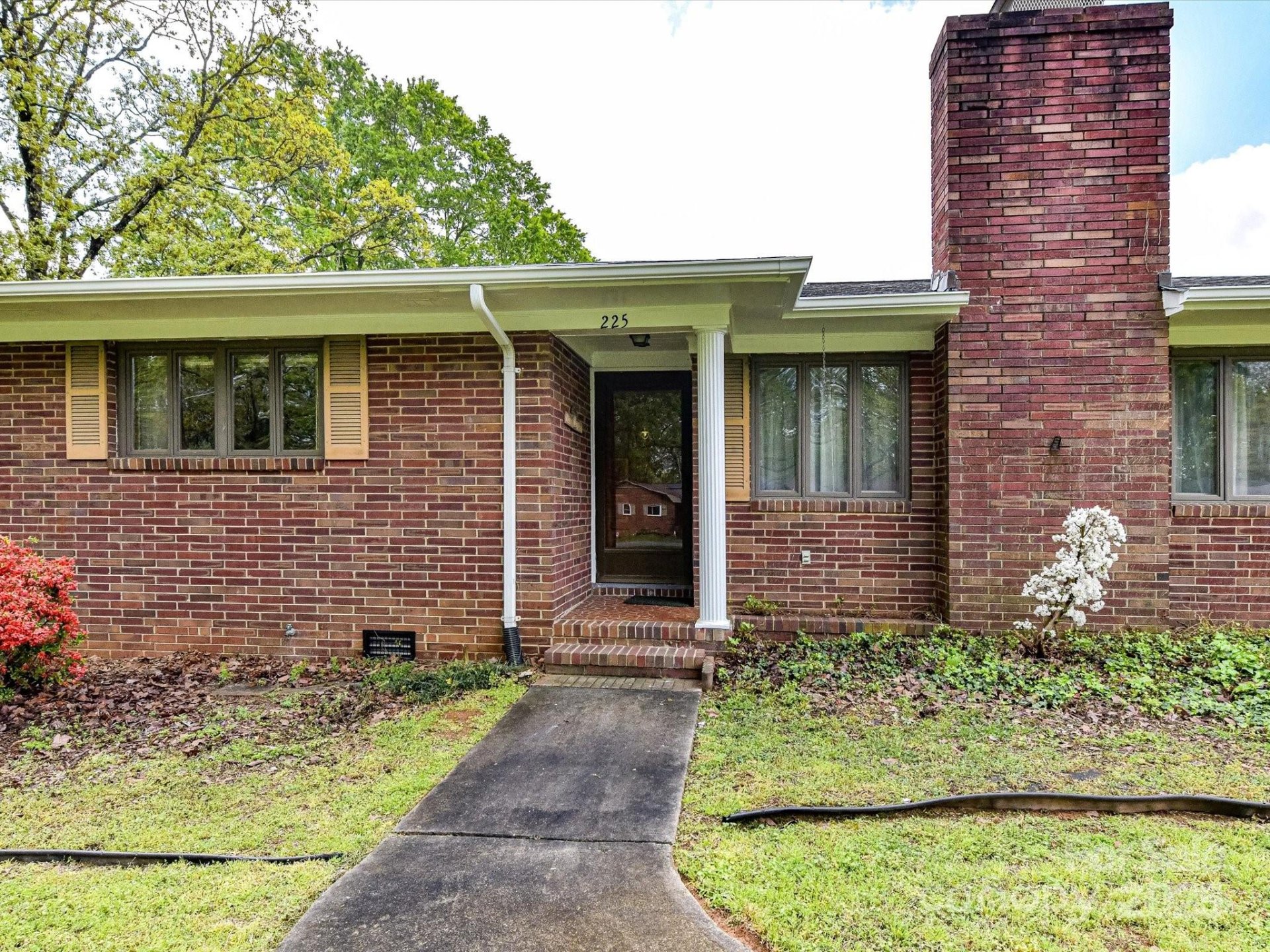 Property image 4 at 225 Enwood Drive, Charlotte, NC 28214