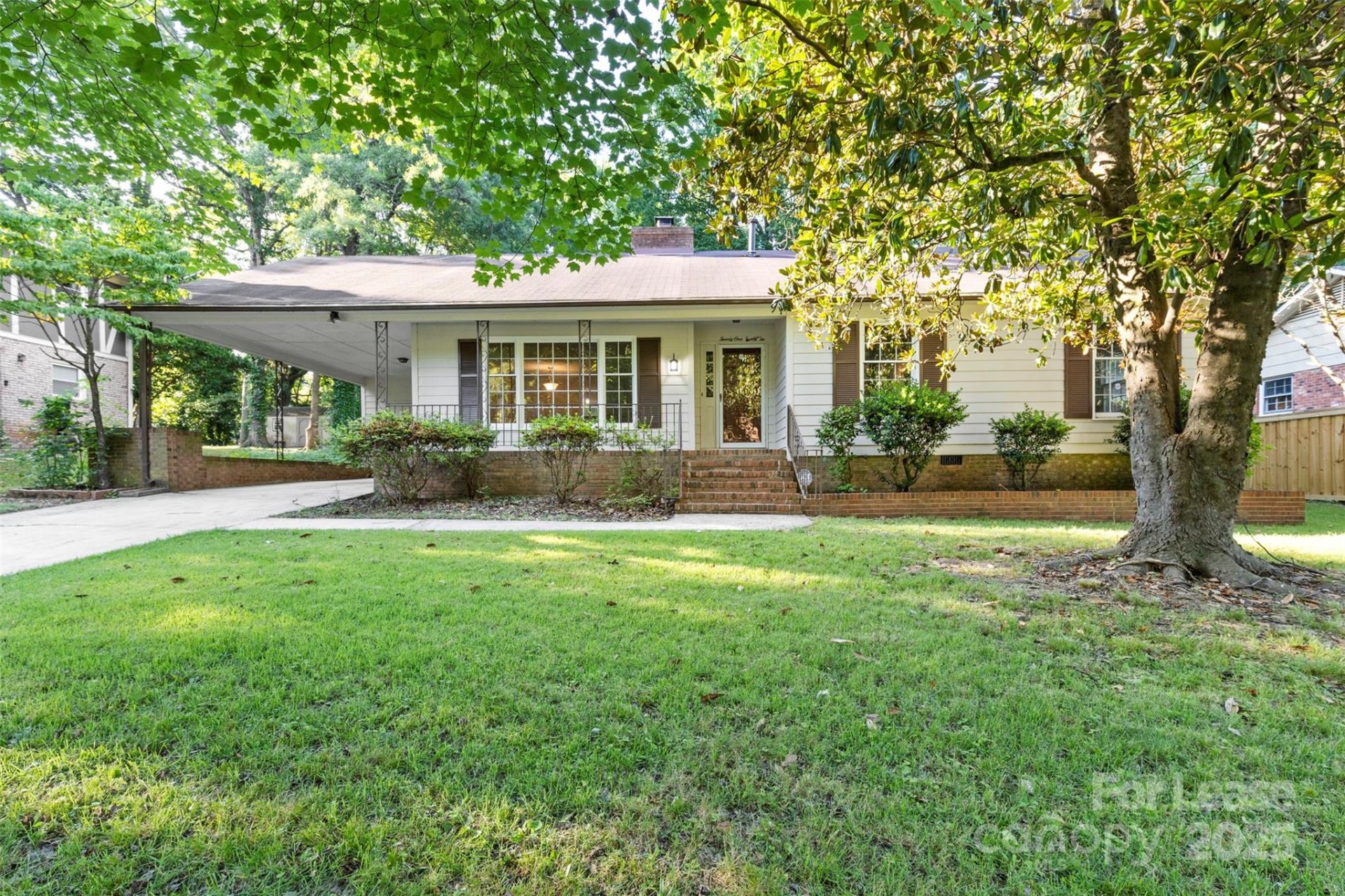 Property image 1 at 2122 Knickerbocker Drive, Charlotte, NC 28215
