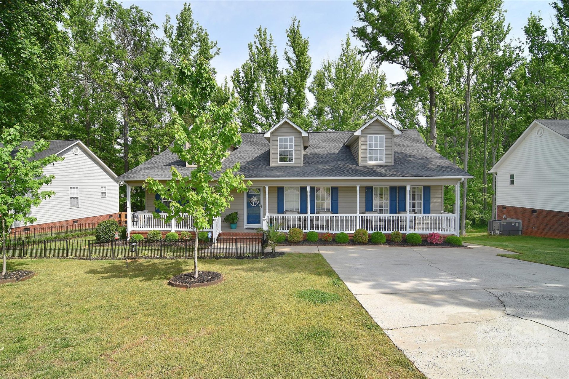 216 Dewars Drive