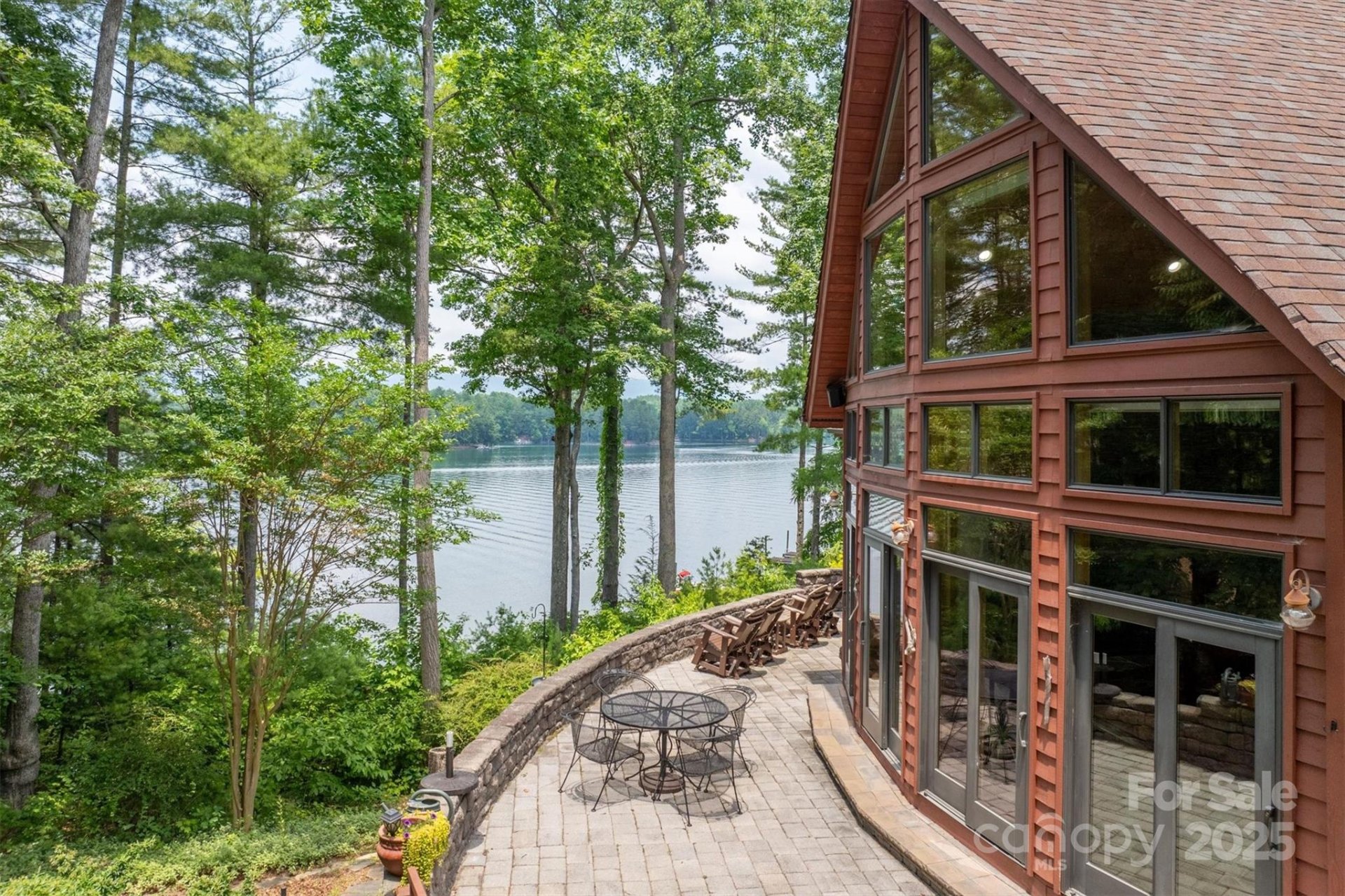 5162 Beech Bluff Drive