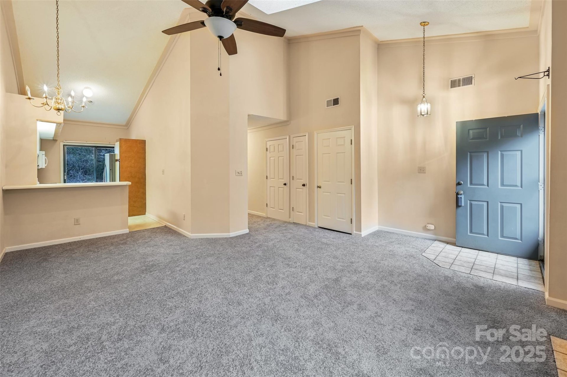 Property image 5 at 202 Cheyenne Court, Asheville, NC 28803