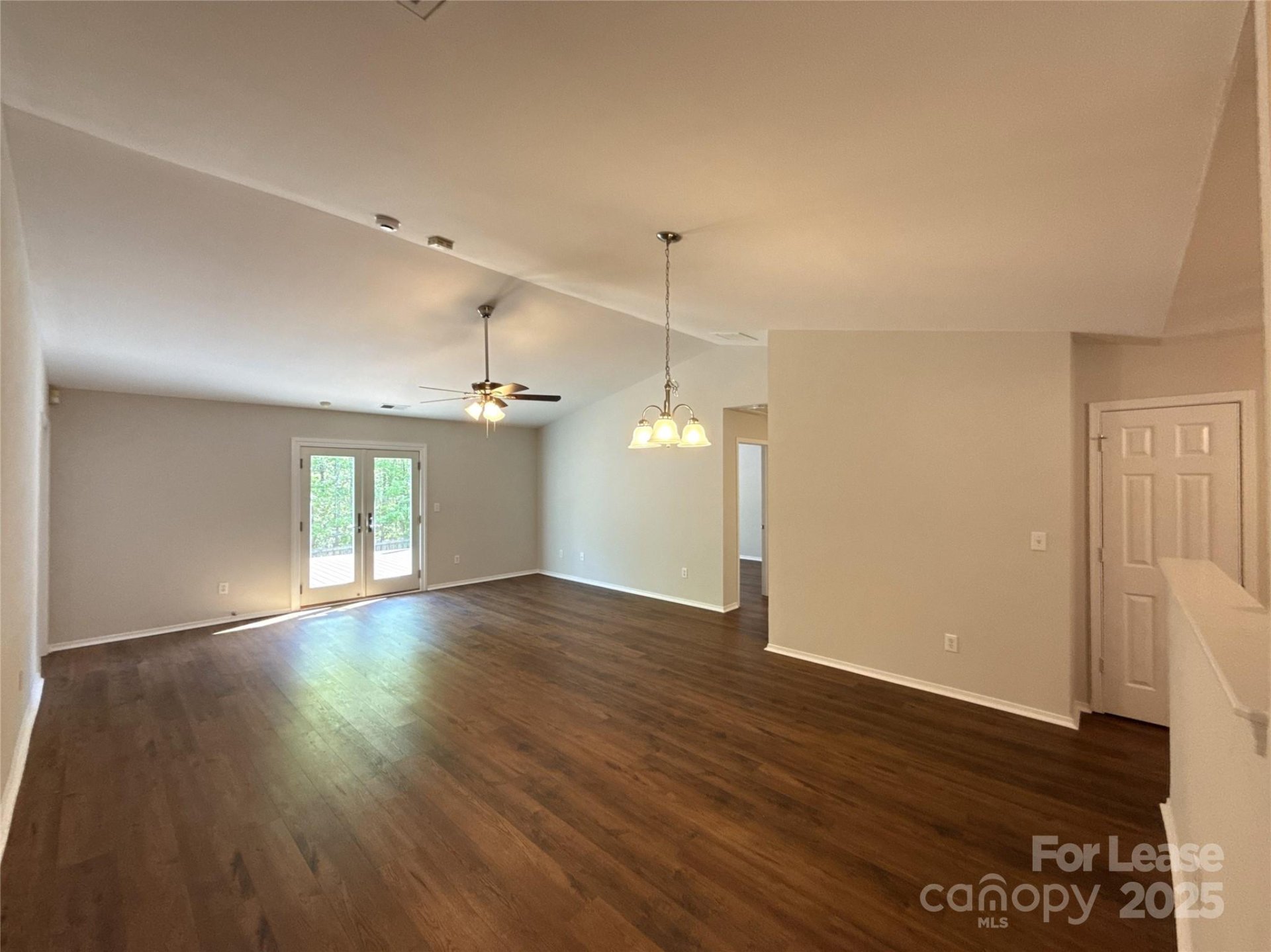 Property image 2 at 15732 Circlegreen Drive, Charlotte, NC 28273