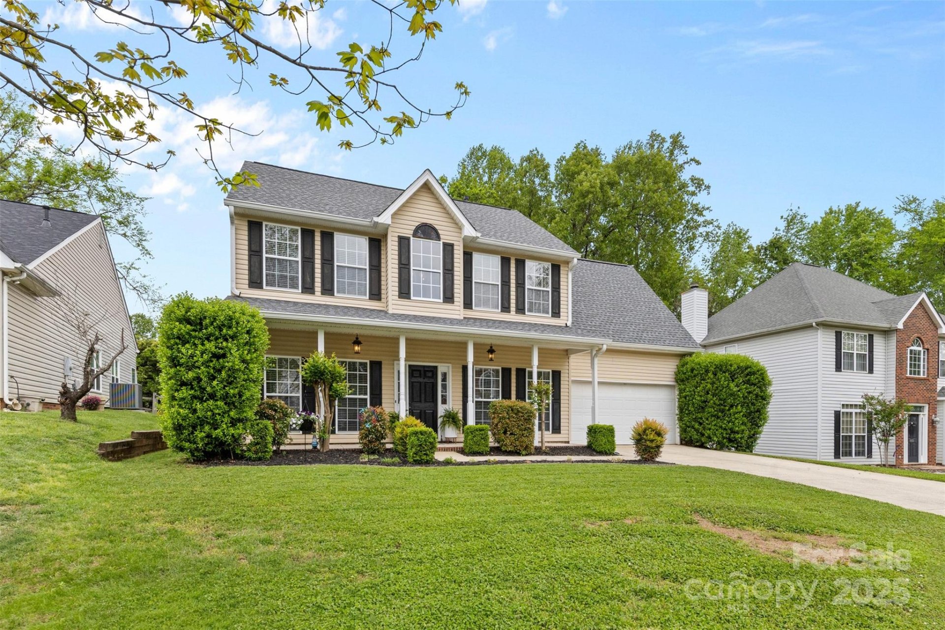 Property image 2 at 879 Knightsbridge Road, Fort Mill, SC 29708