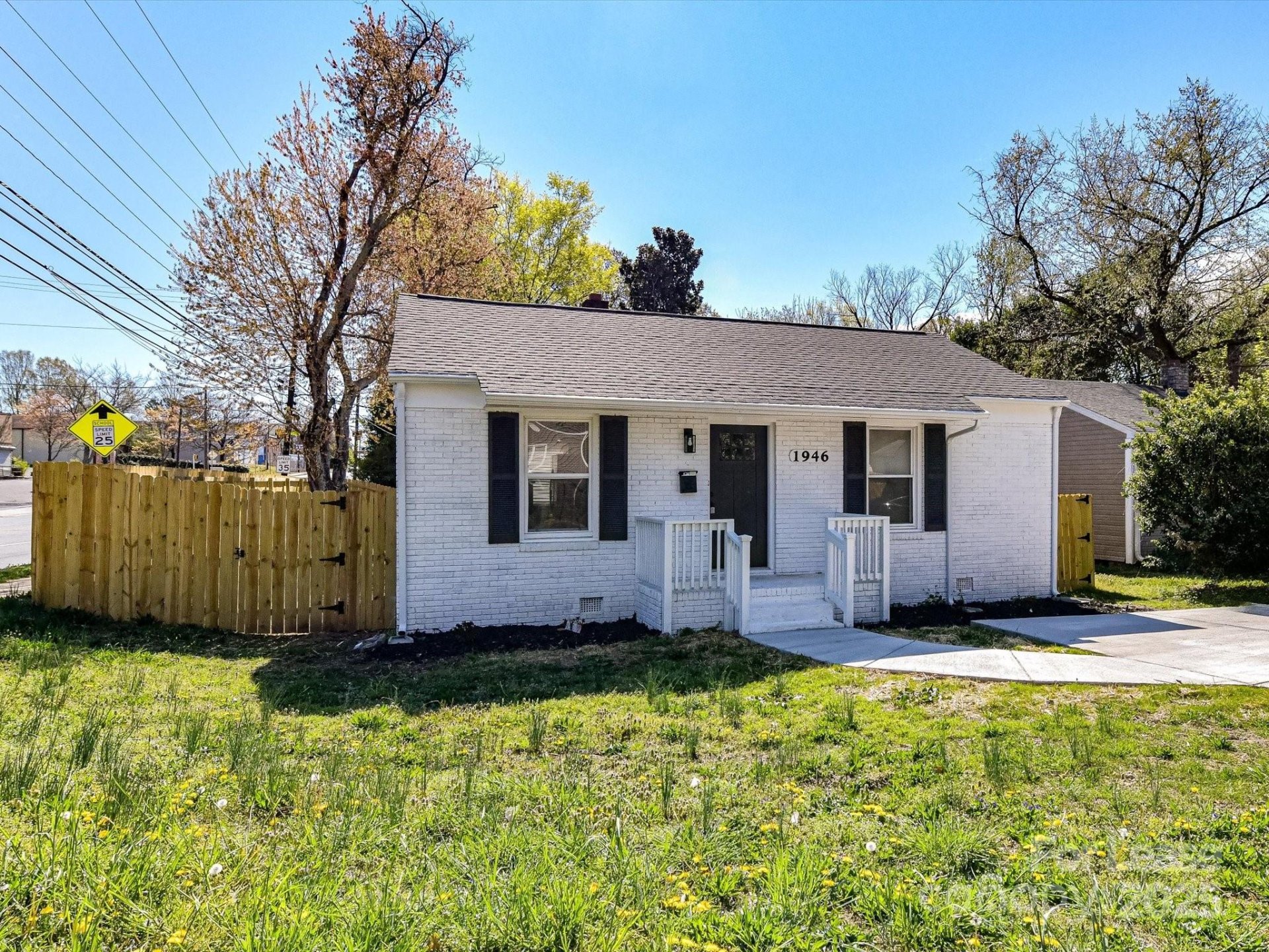 Property image 3 at 1946 Academy Street, Charlotte, NC 28205