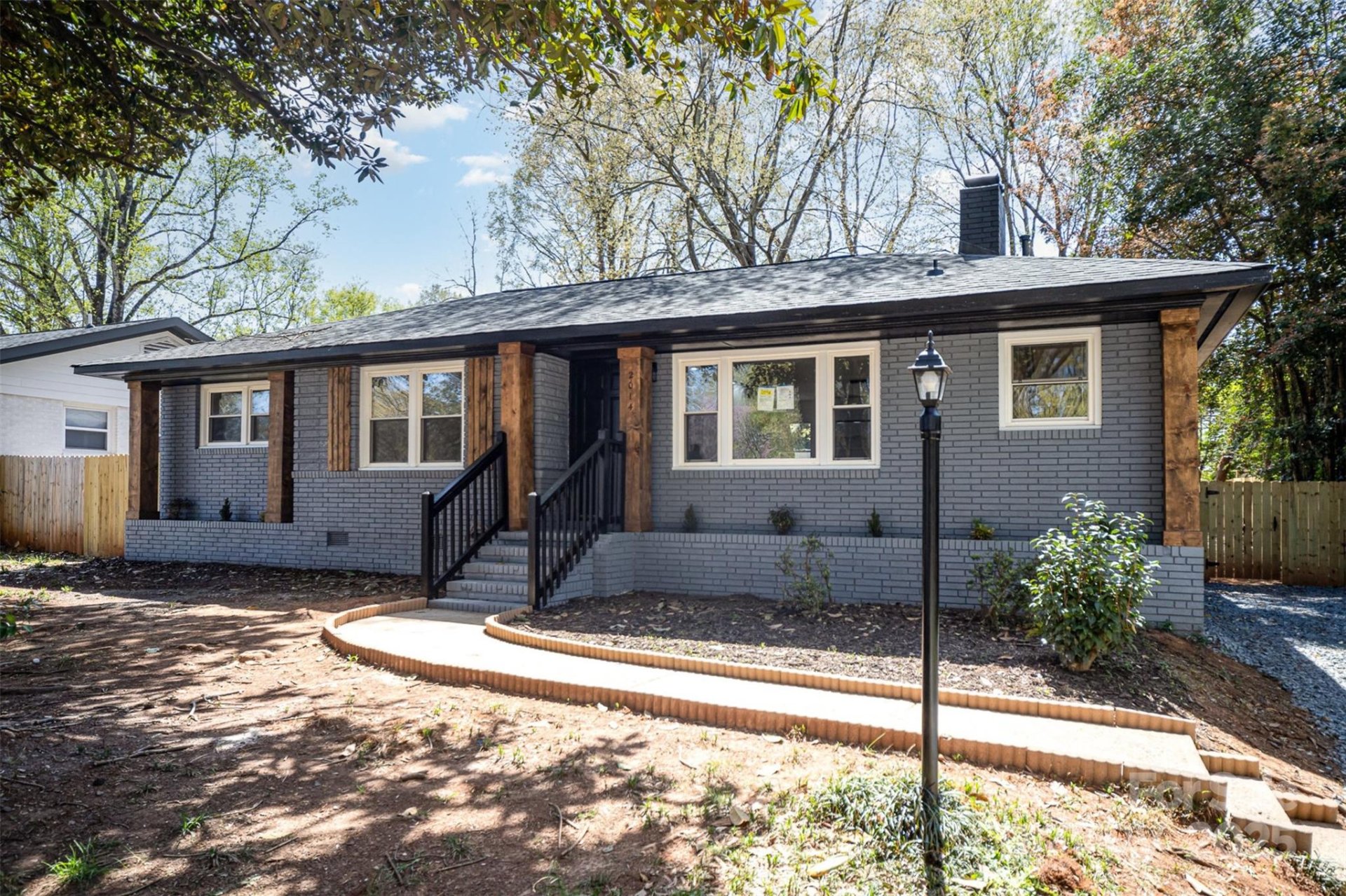 Property image 2 at 2014 Sandhurst Drive, Charlotte, NC 28205