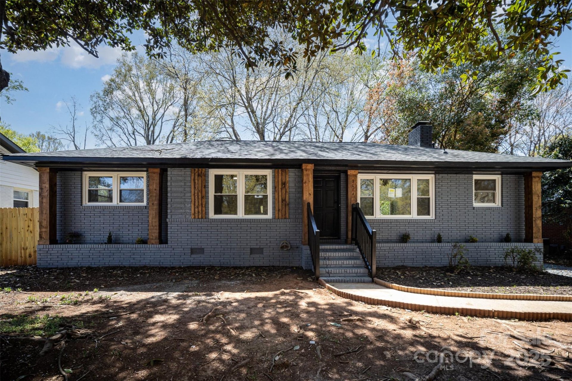 Property image 3 at 2014 Sandhurst Drive, Charlotte, NC 28205