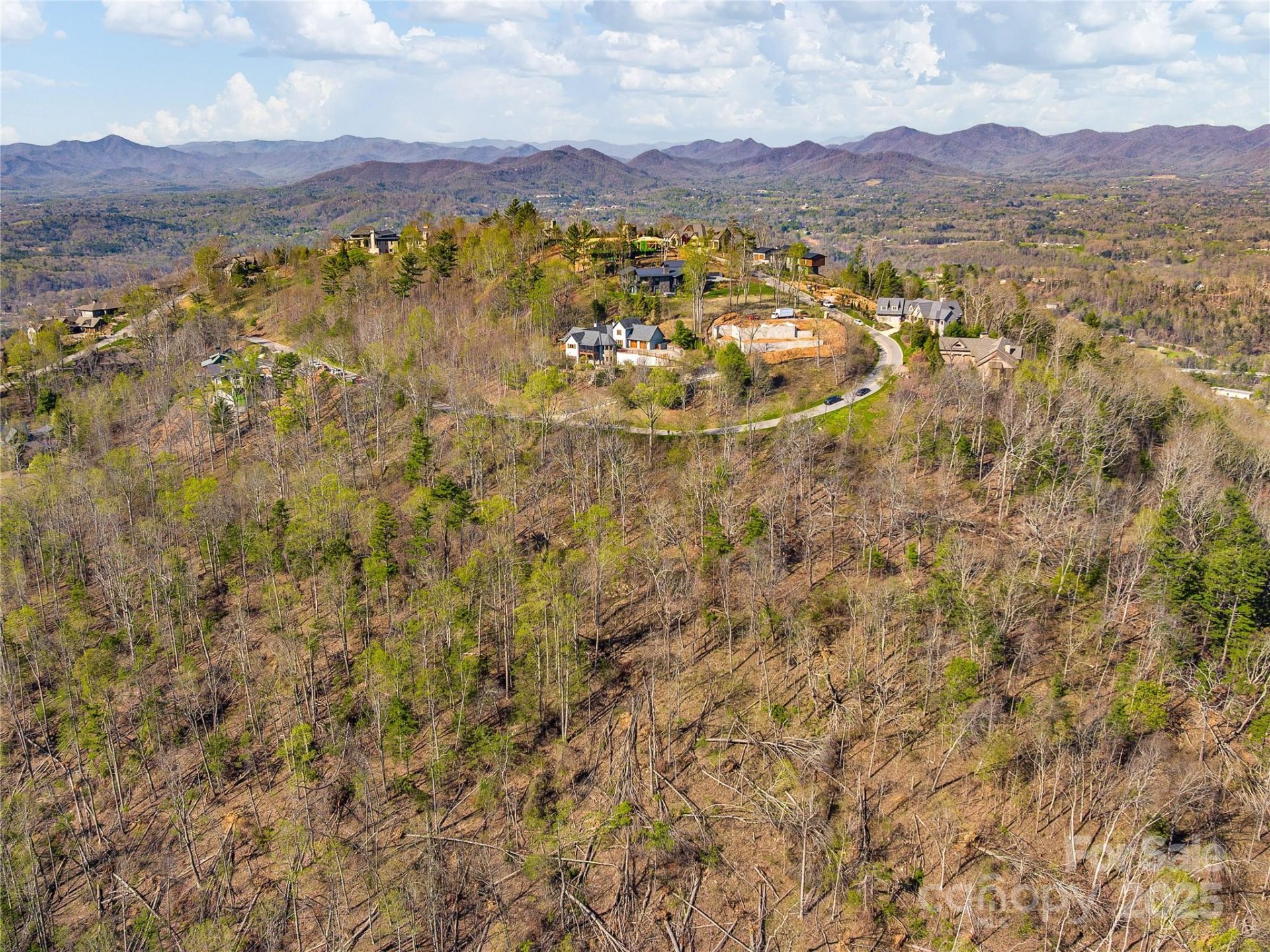 Property image 5 at 130 Summit Tower Circle, Asheville, NC 28804