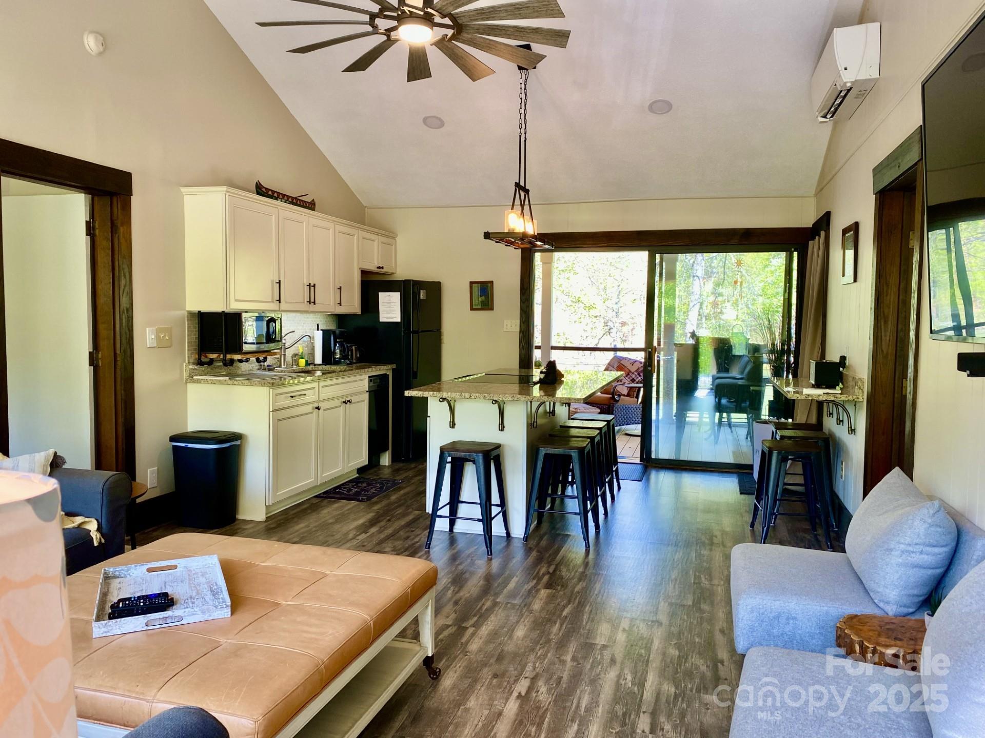 102 W Lake Drive